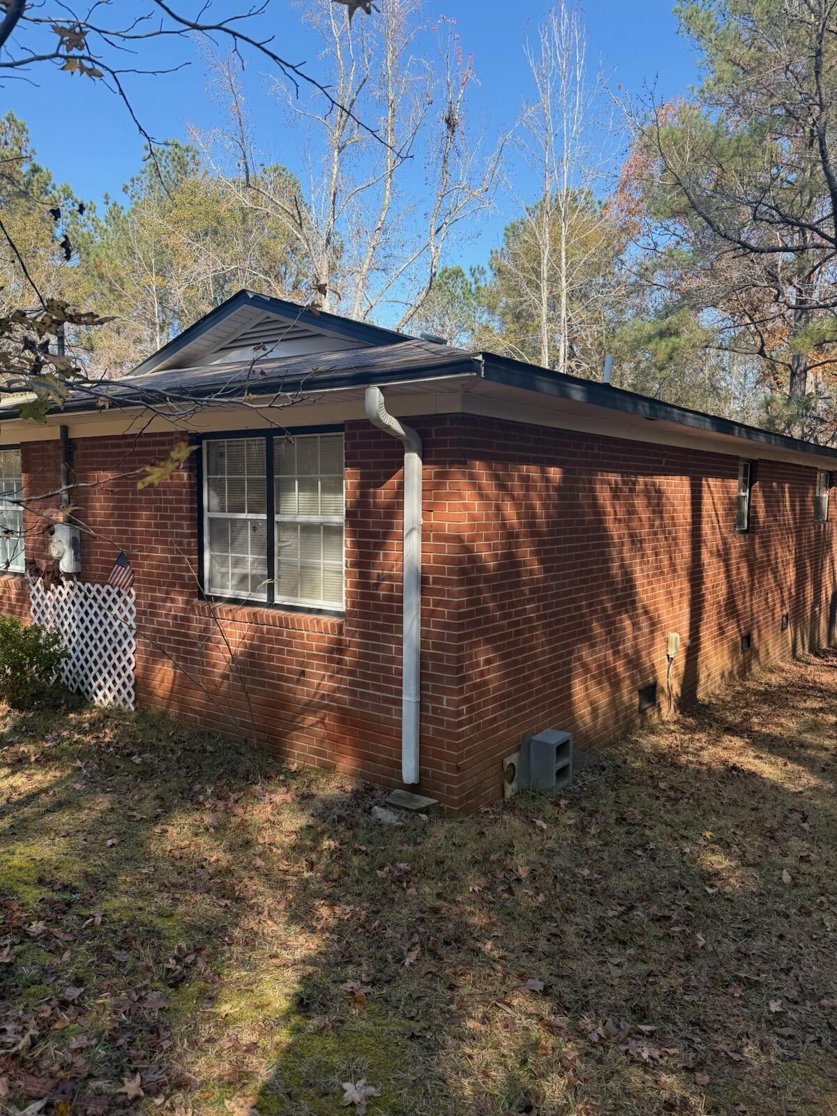 5584 Rosemont Drive Property Photo 2