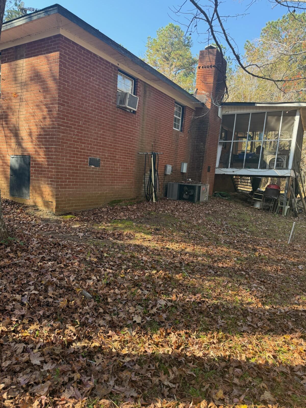 5584 Rosemont Drive Property Photo 4