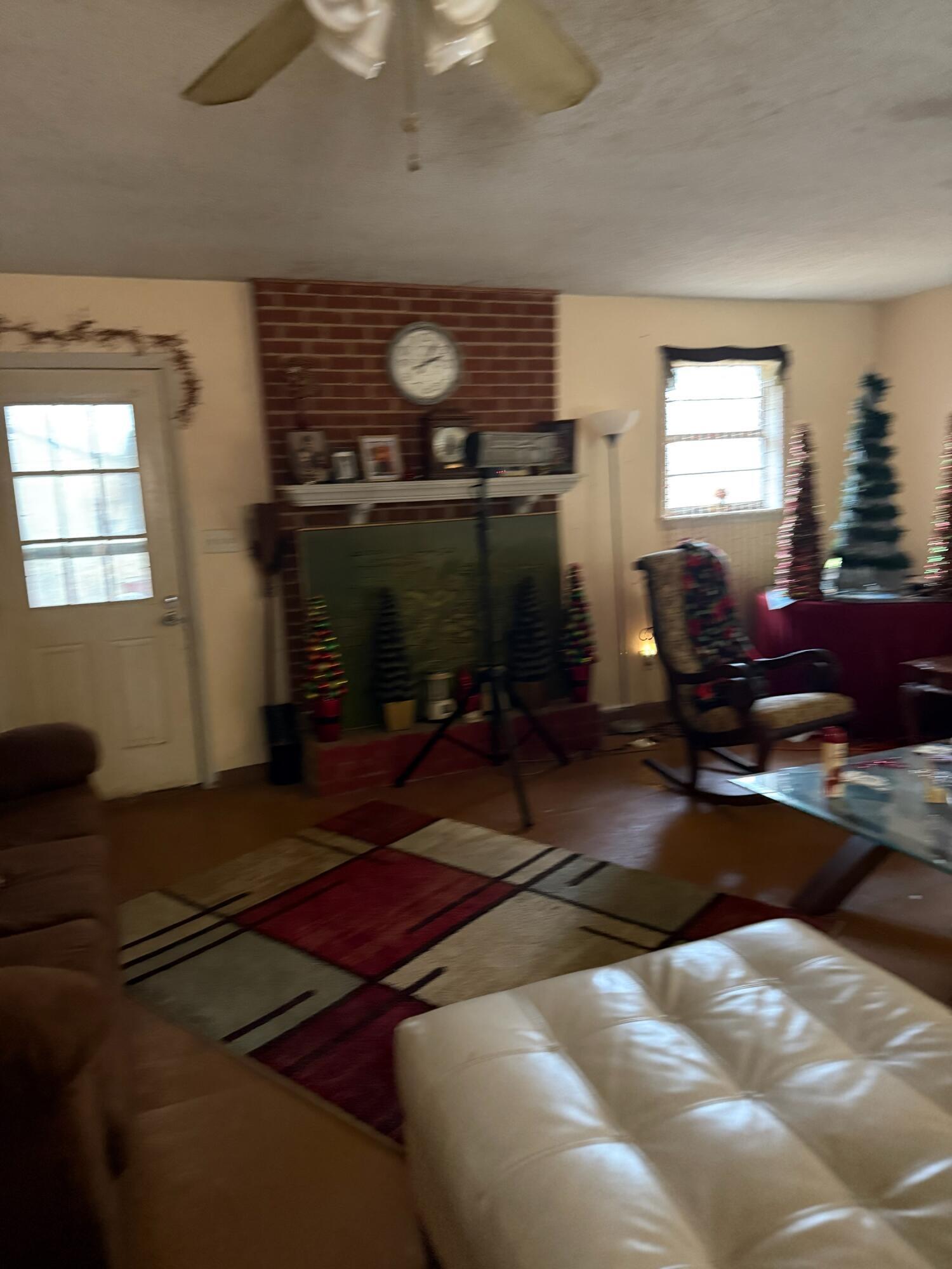 5584 Rosemont Drive Property Photo 6
