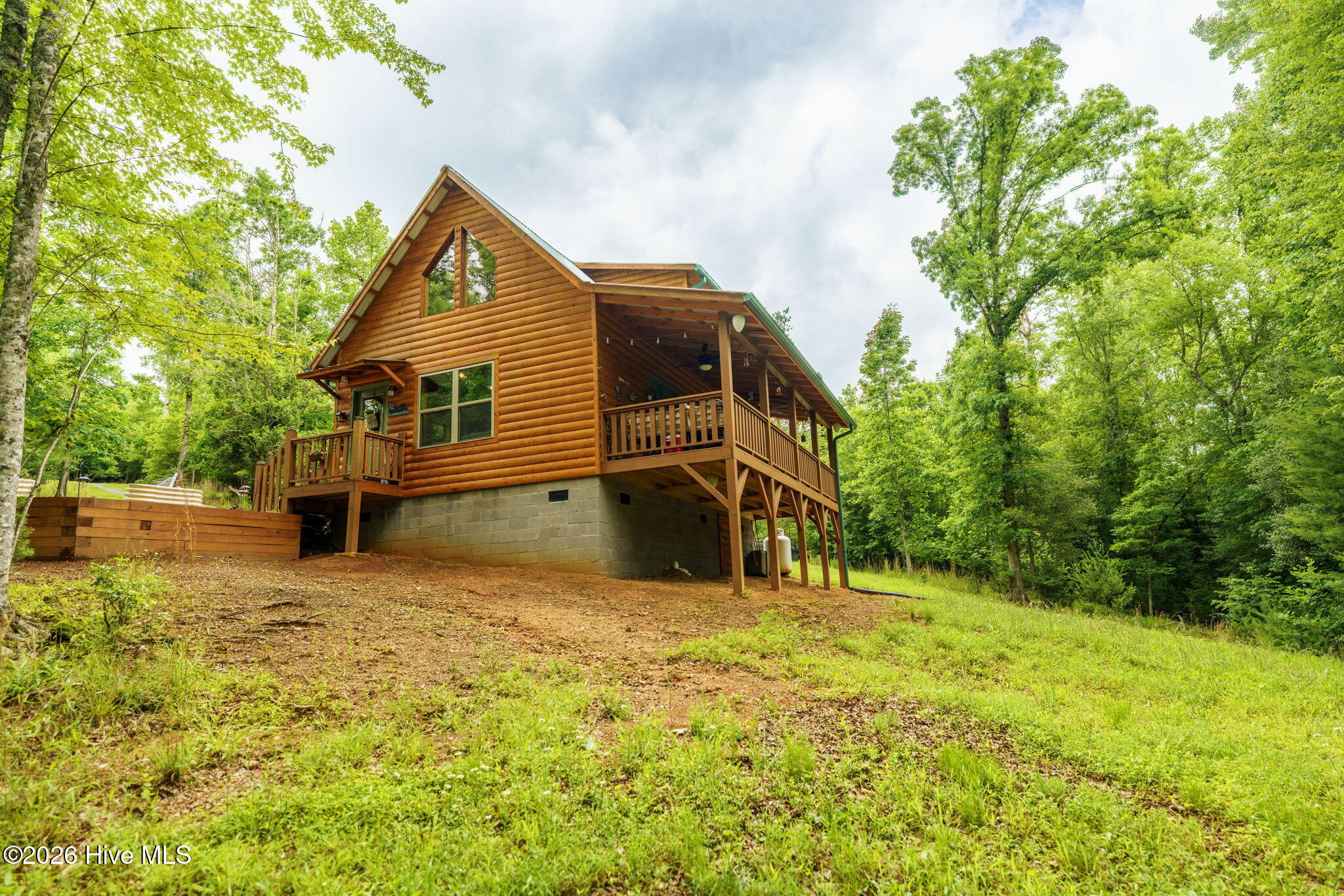 680 Deerfield Drive Property Photo 3