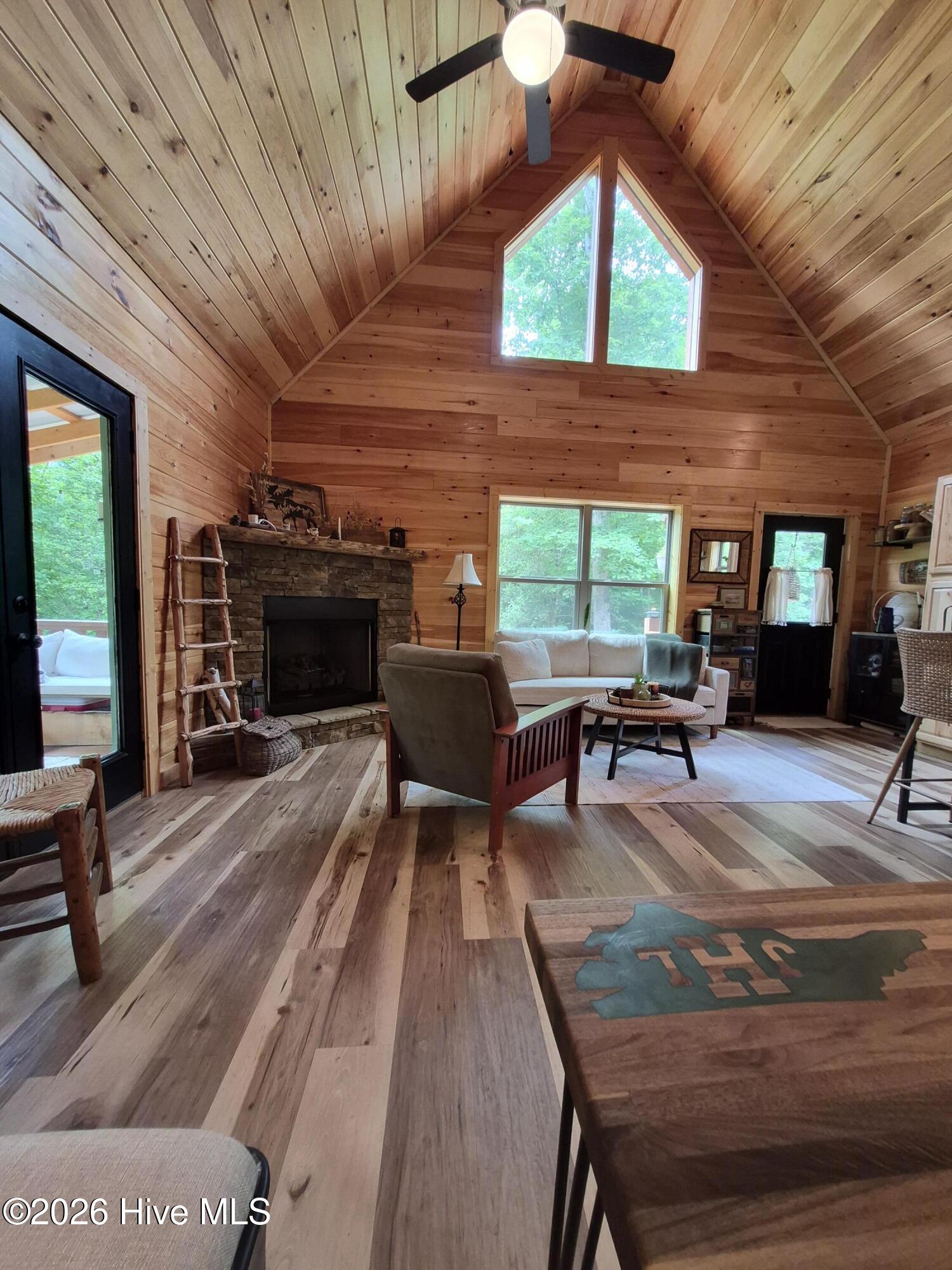 680 Deerfield Drive Property Photo 20