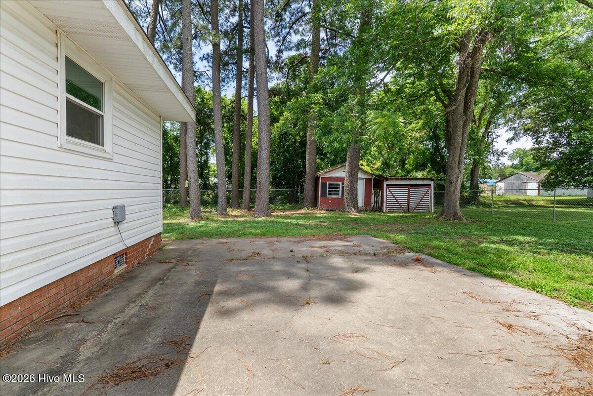 111 S Sycamore Street Property Photo 8