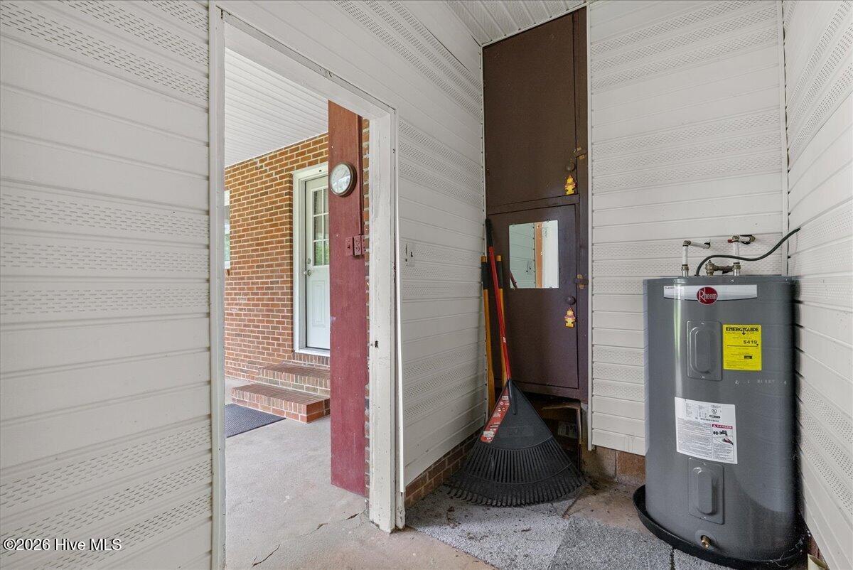 111 S Sycamore Street Property Photo 16
