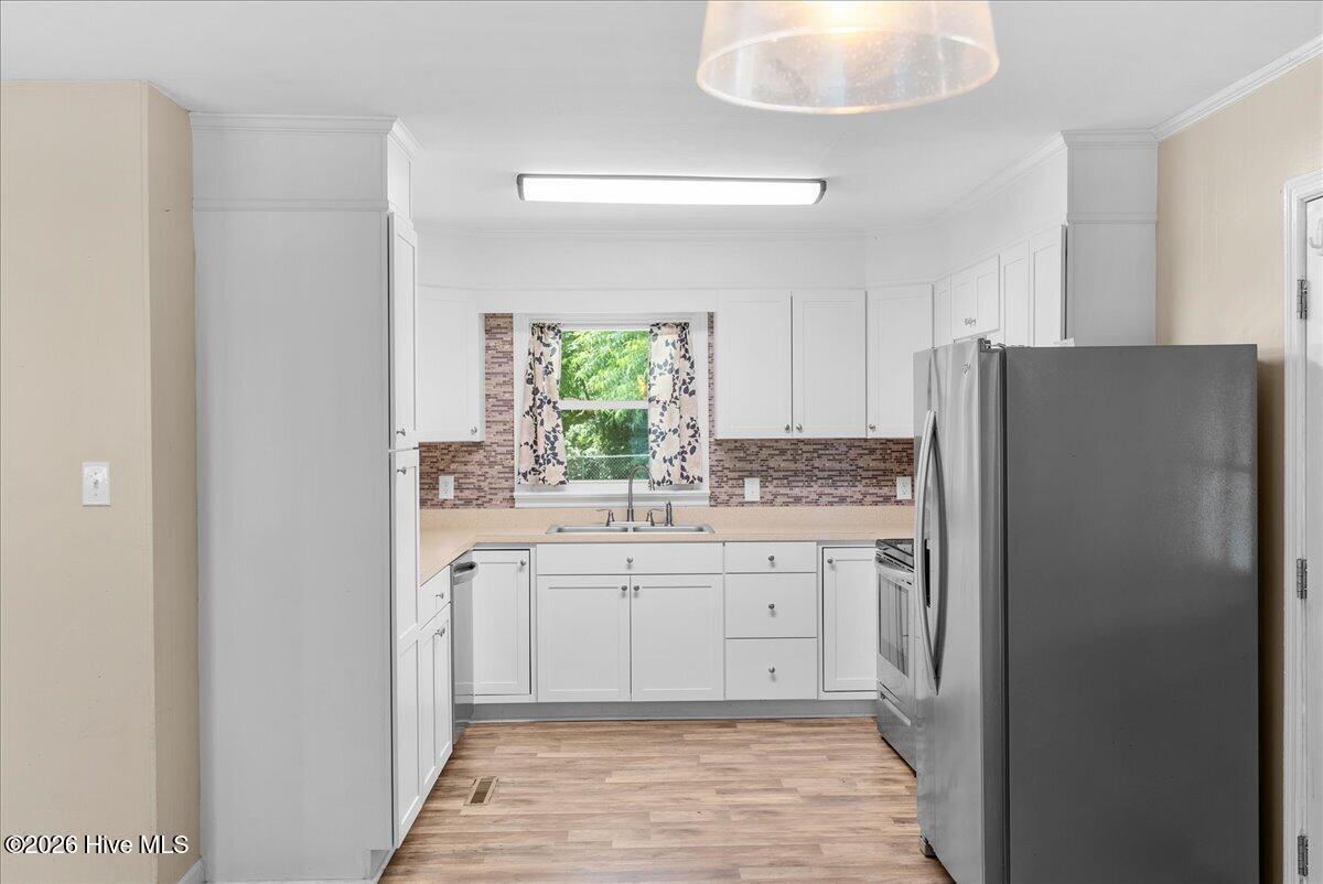 111 S Sycamore Street Property Photo 20