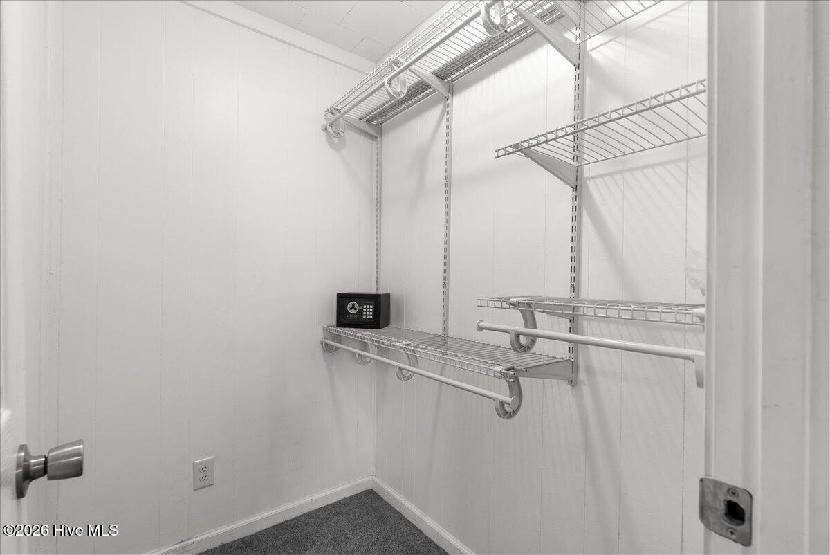 111 S Sycamore Street Property Photo 28