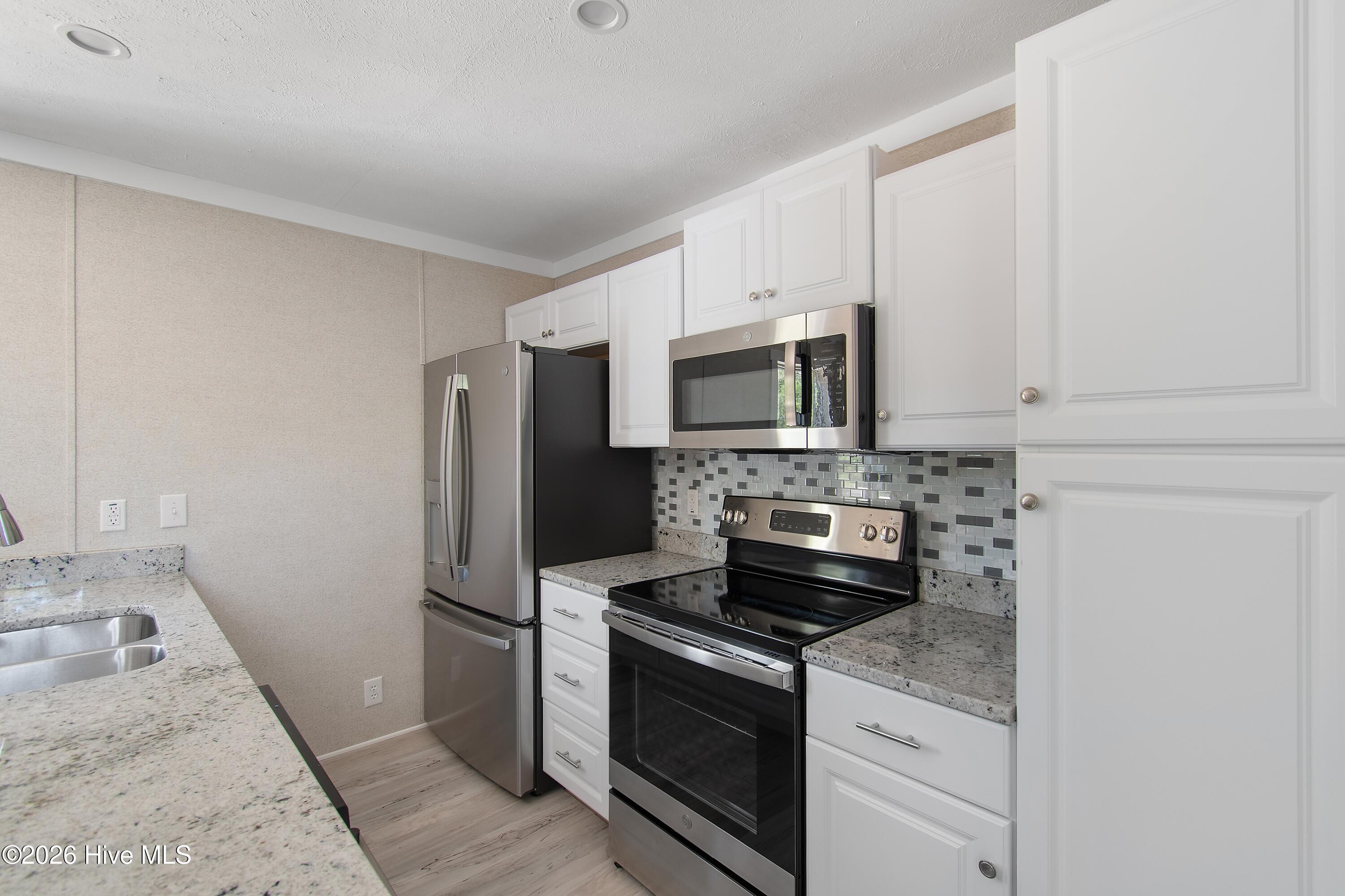 2740 Ocean View Avenue Sw Property Photo 10
