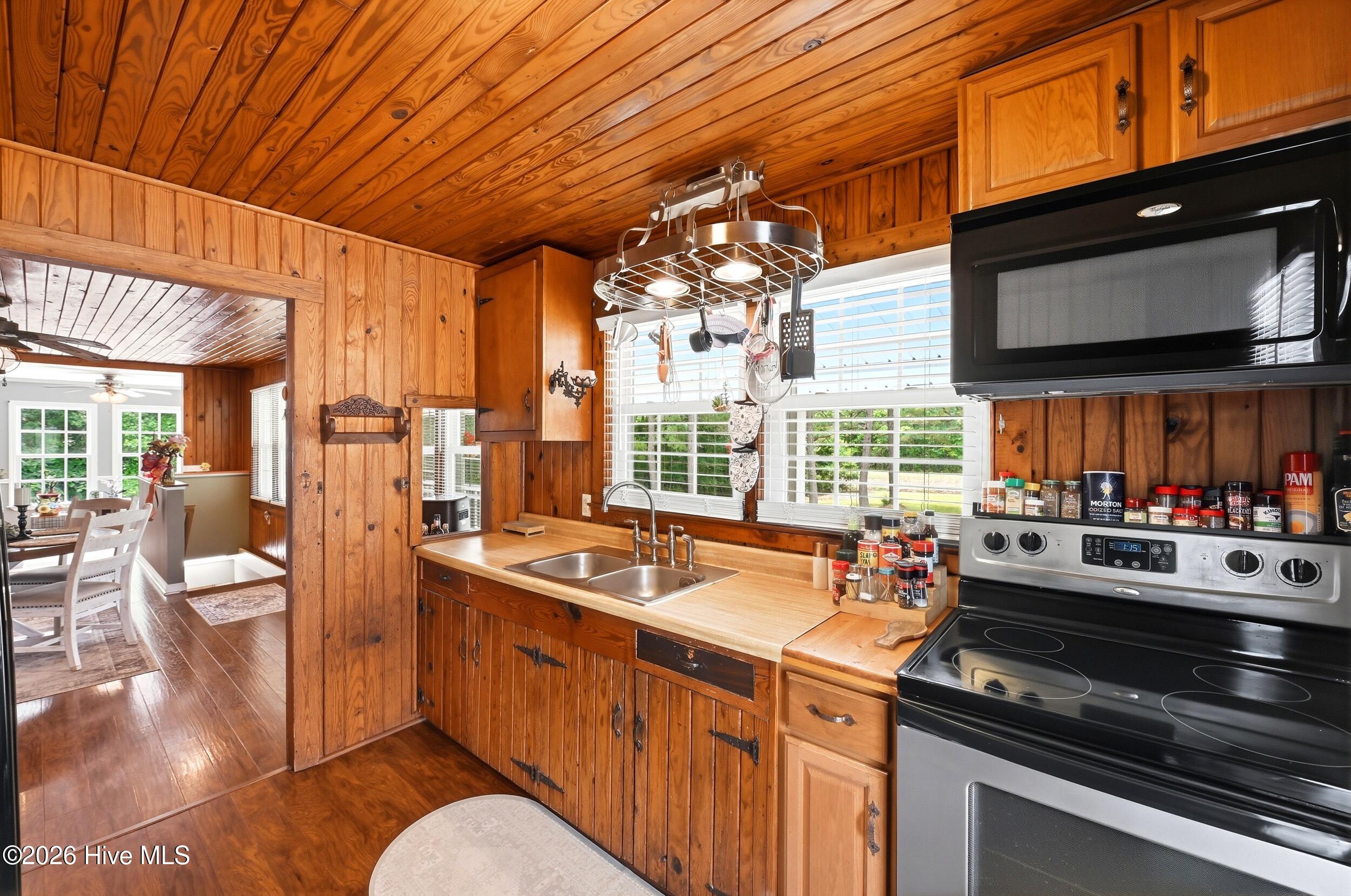 7971 James B White Highway S Property Photo 19