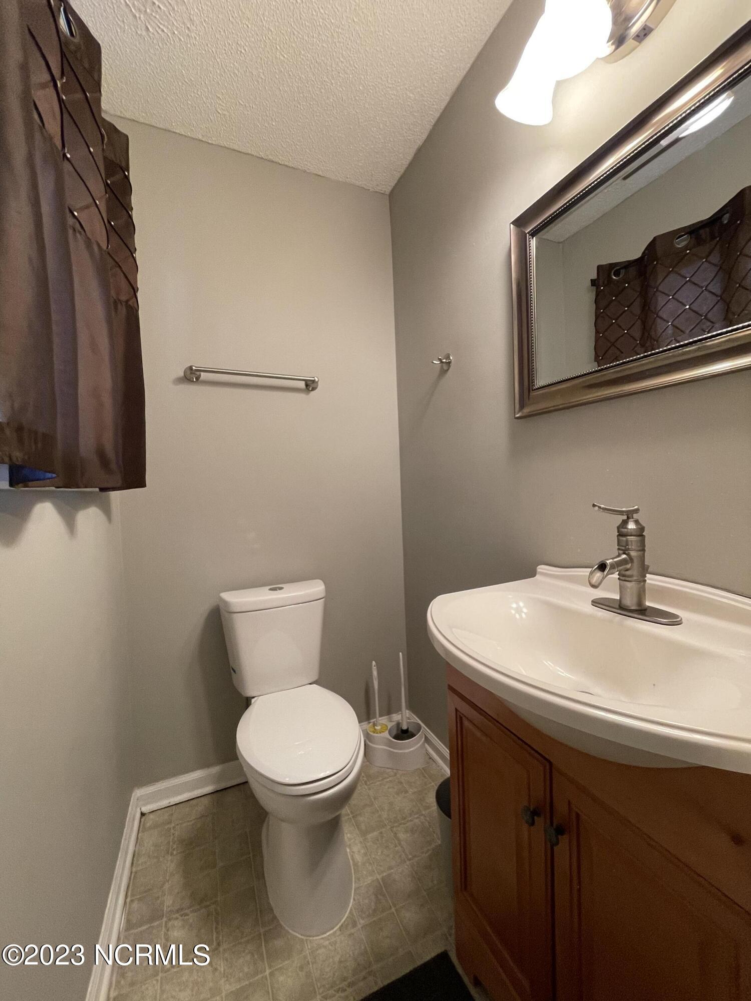 1002 Stillwood Circle Property Photo 9
