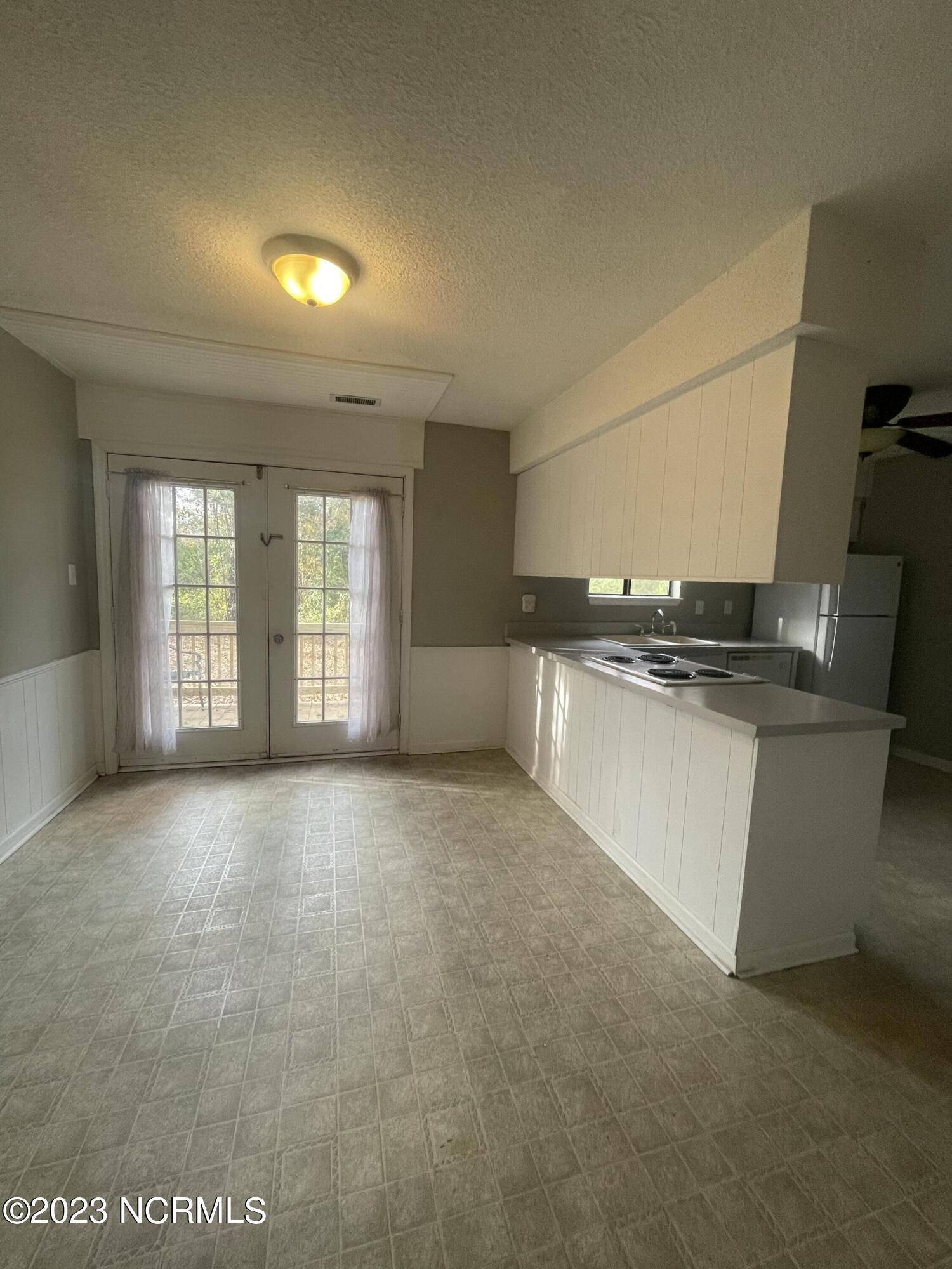 1002 Stillwood Circle Property Photo 11