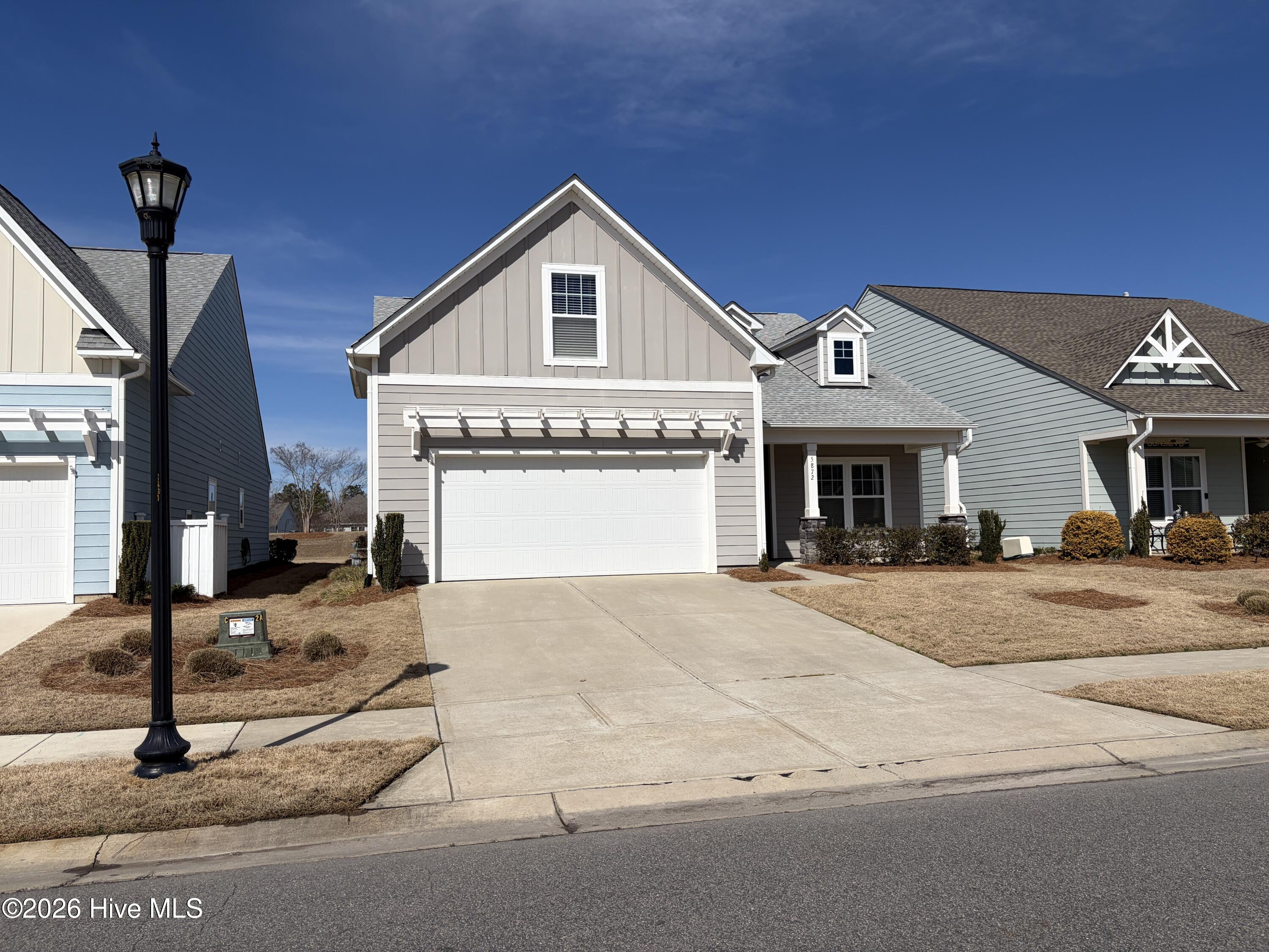 5872 Park West Circle Property Photo 1