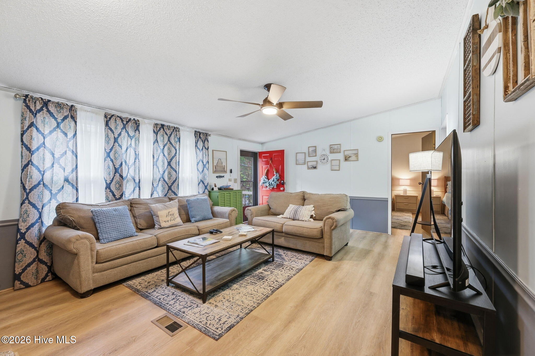 133 Rhodes Haven Drive Property Photo 4