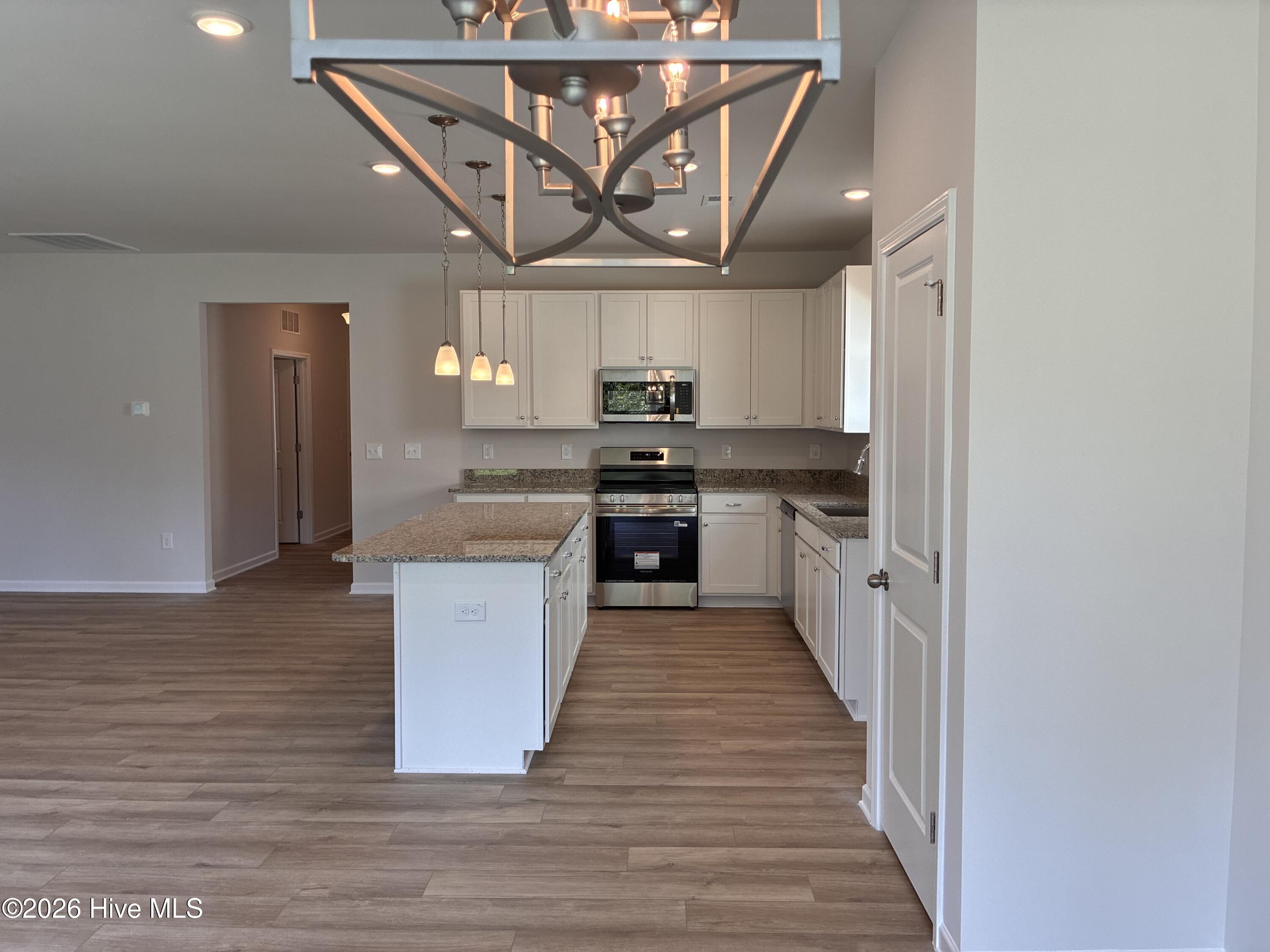 413 Barter Drive Property Photo 6