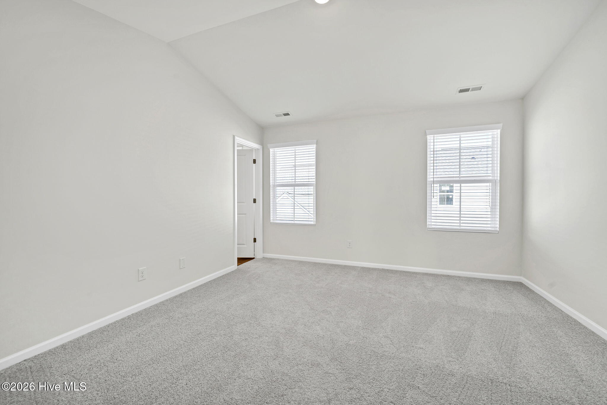 24 W Farley Drive Property Photo 8