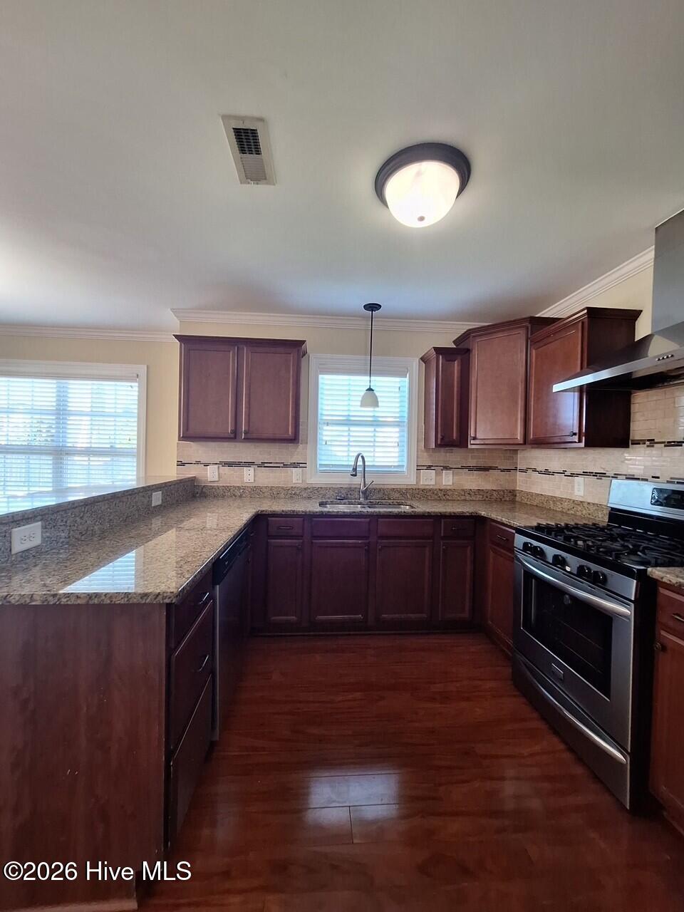 2205 Great Laurel Court Property Photo 6