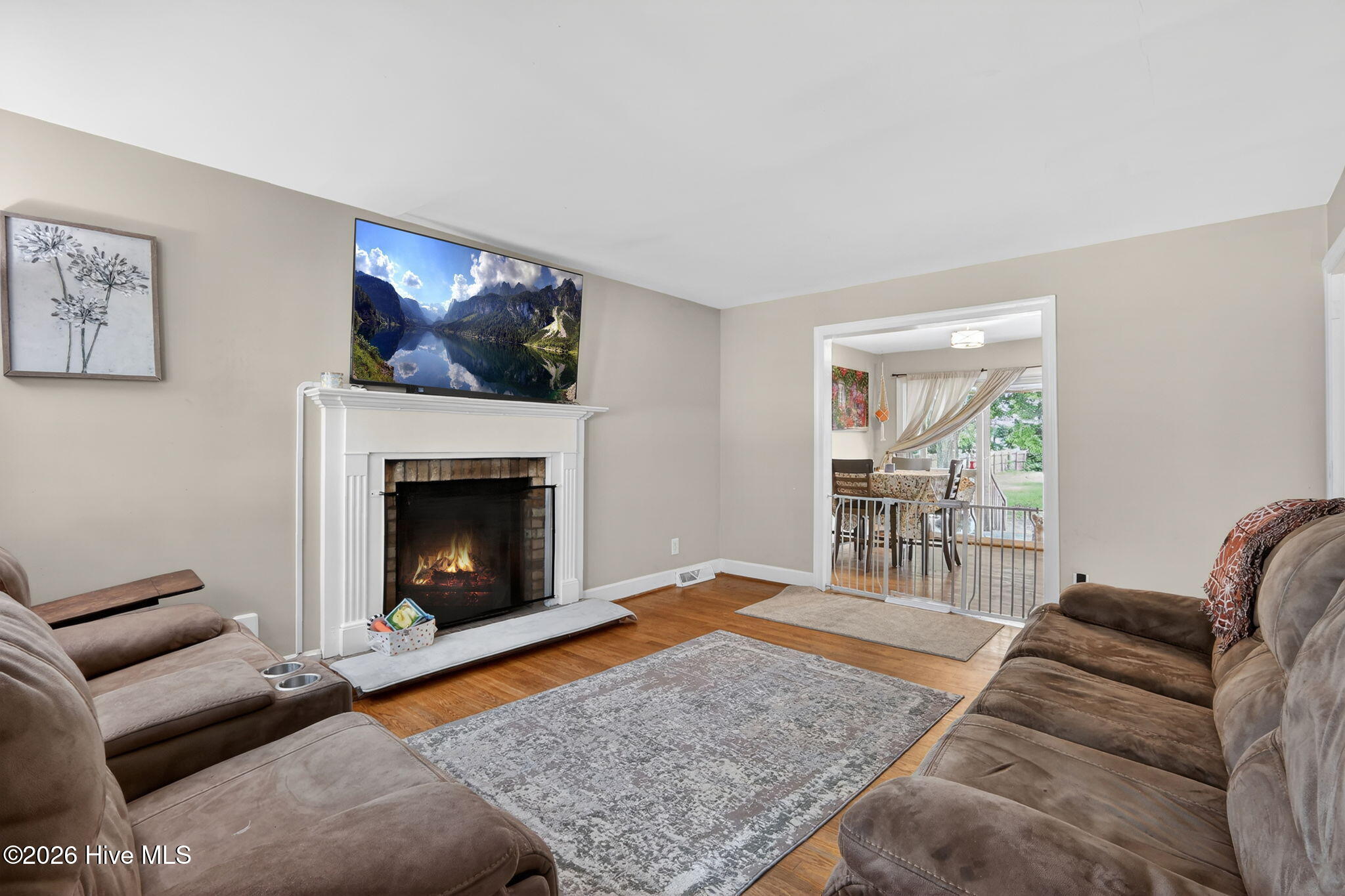 2208 Imperial Avenue E Property Photo 14