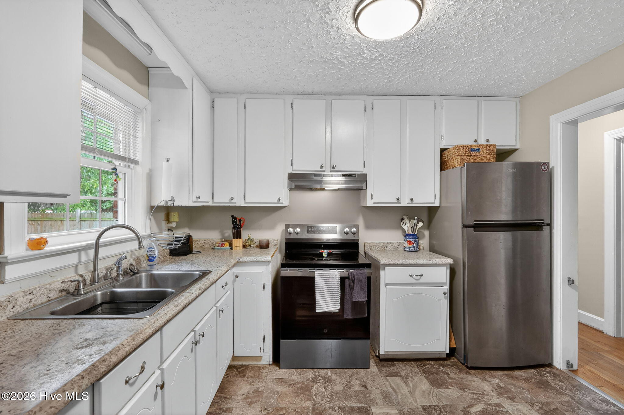 2208 Imperial Avenue E Property Photo 16