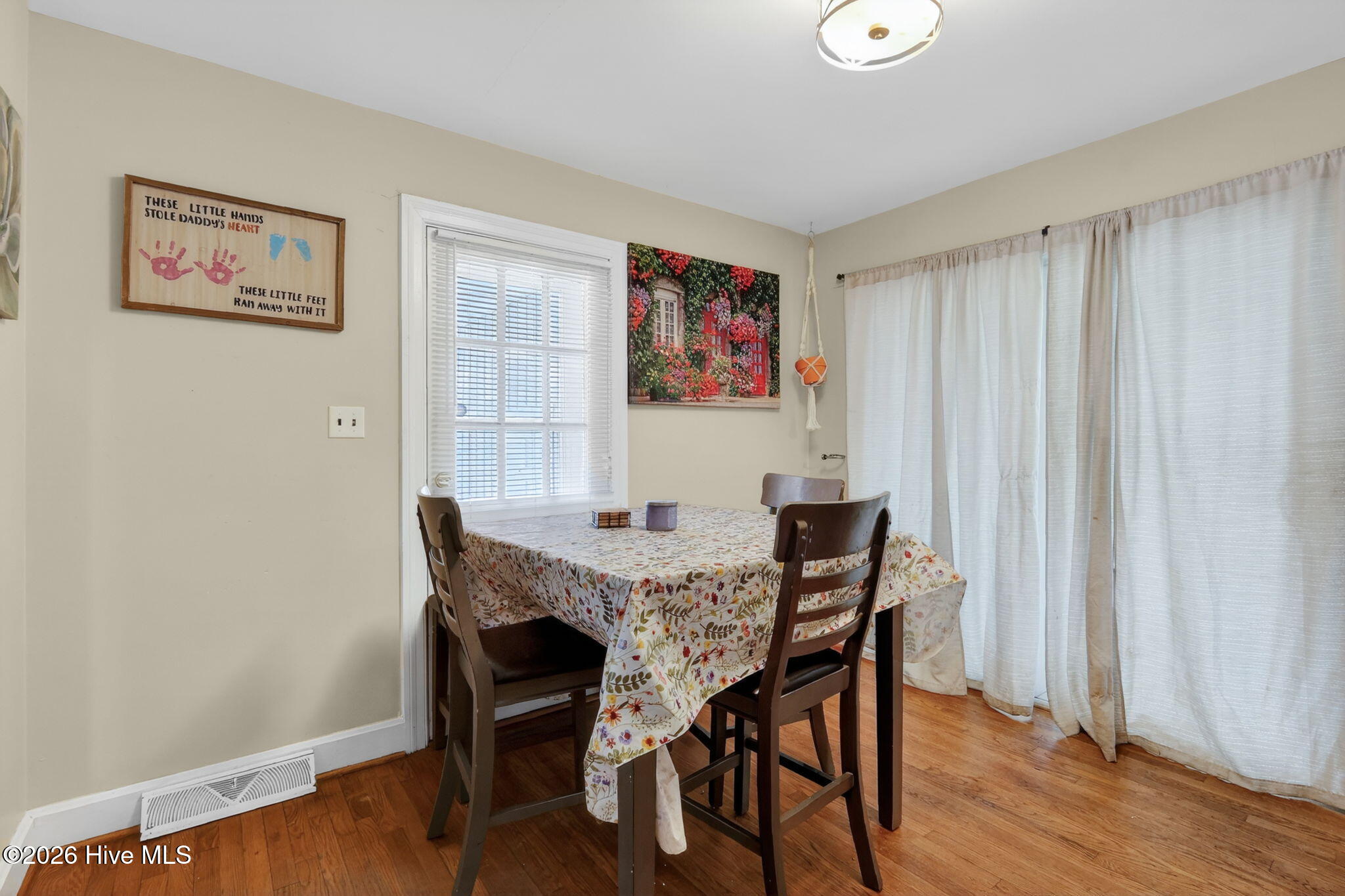 2208 Imperial Avenue E Property Photo 18