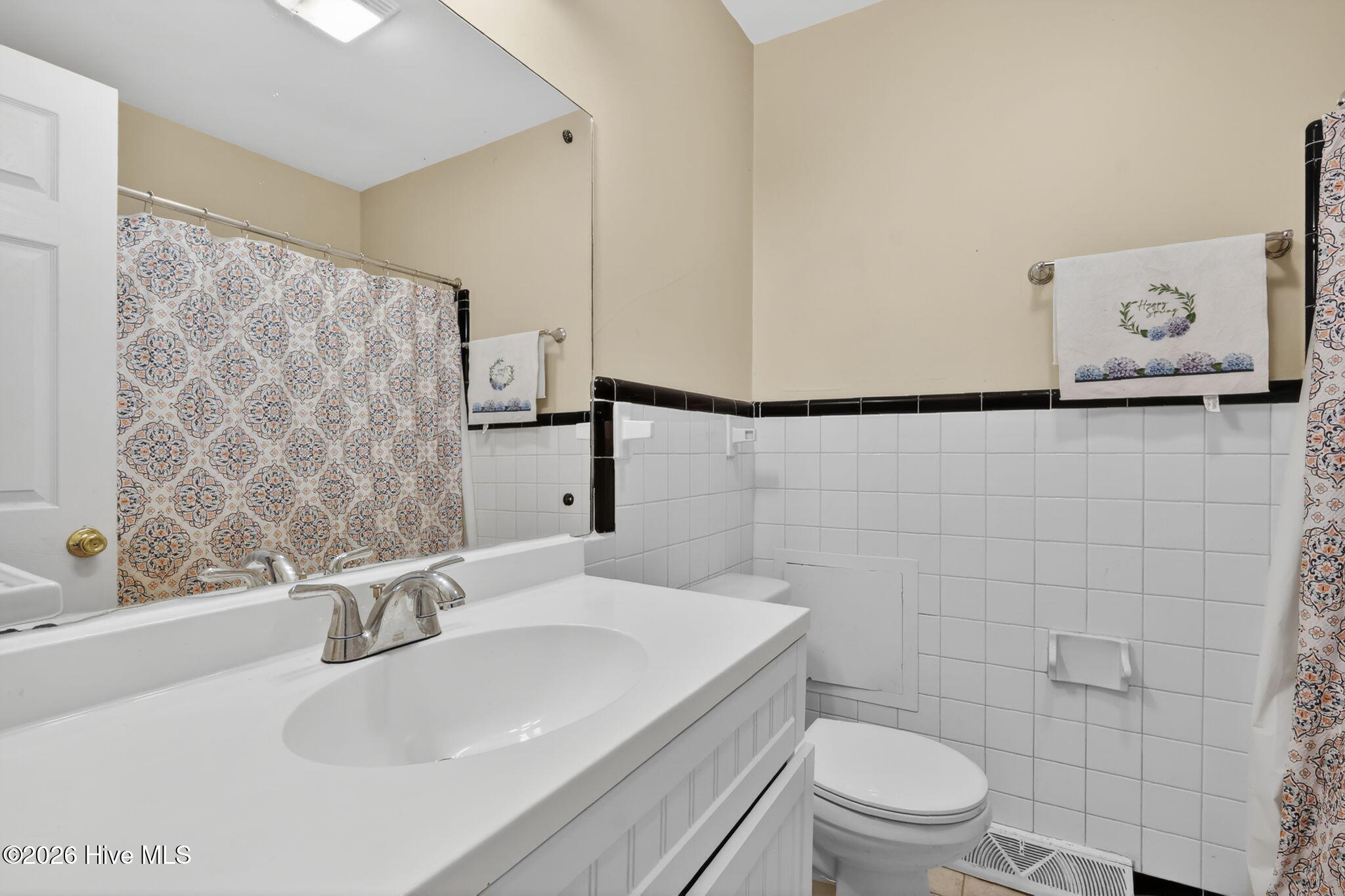 2208 Imperial Avenue E Property Photo 20