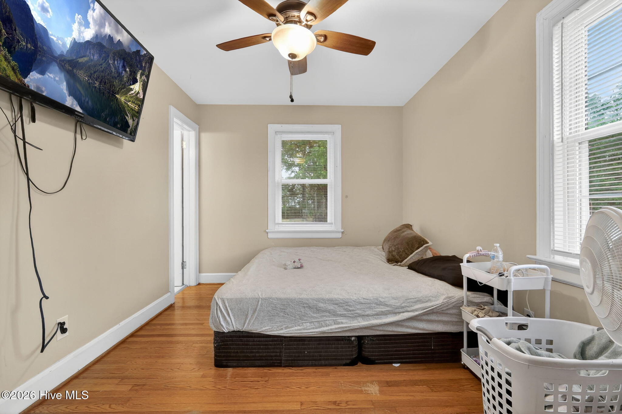 2208 Imperial Avenue E Property Photo 23