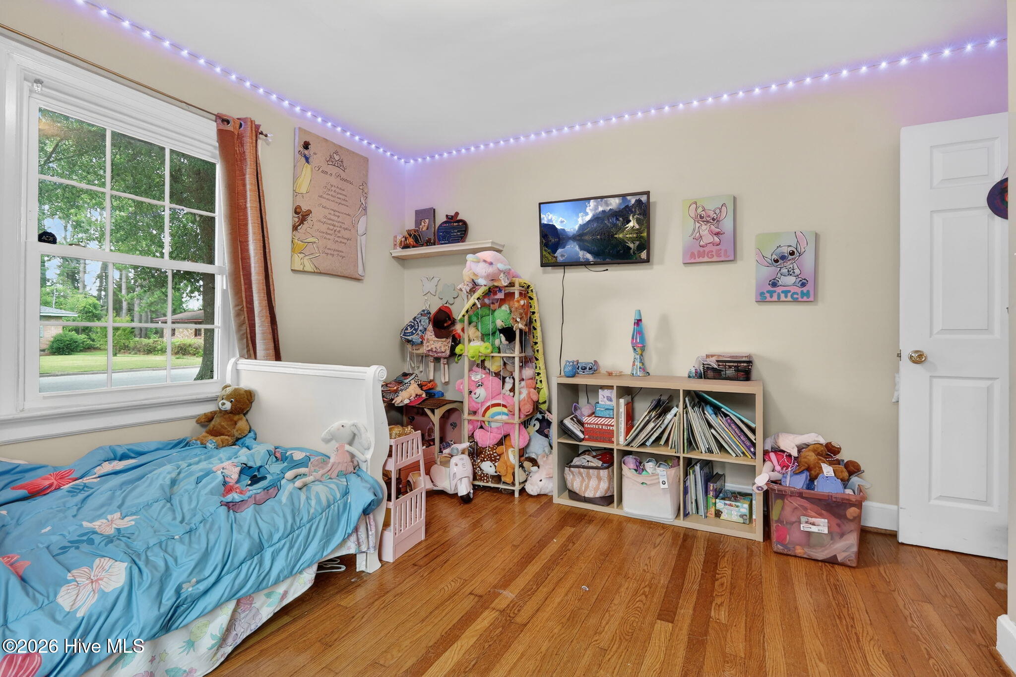 2208 Imperial Avenue E Property Photo 27