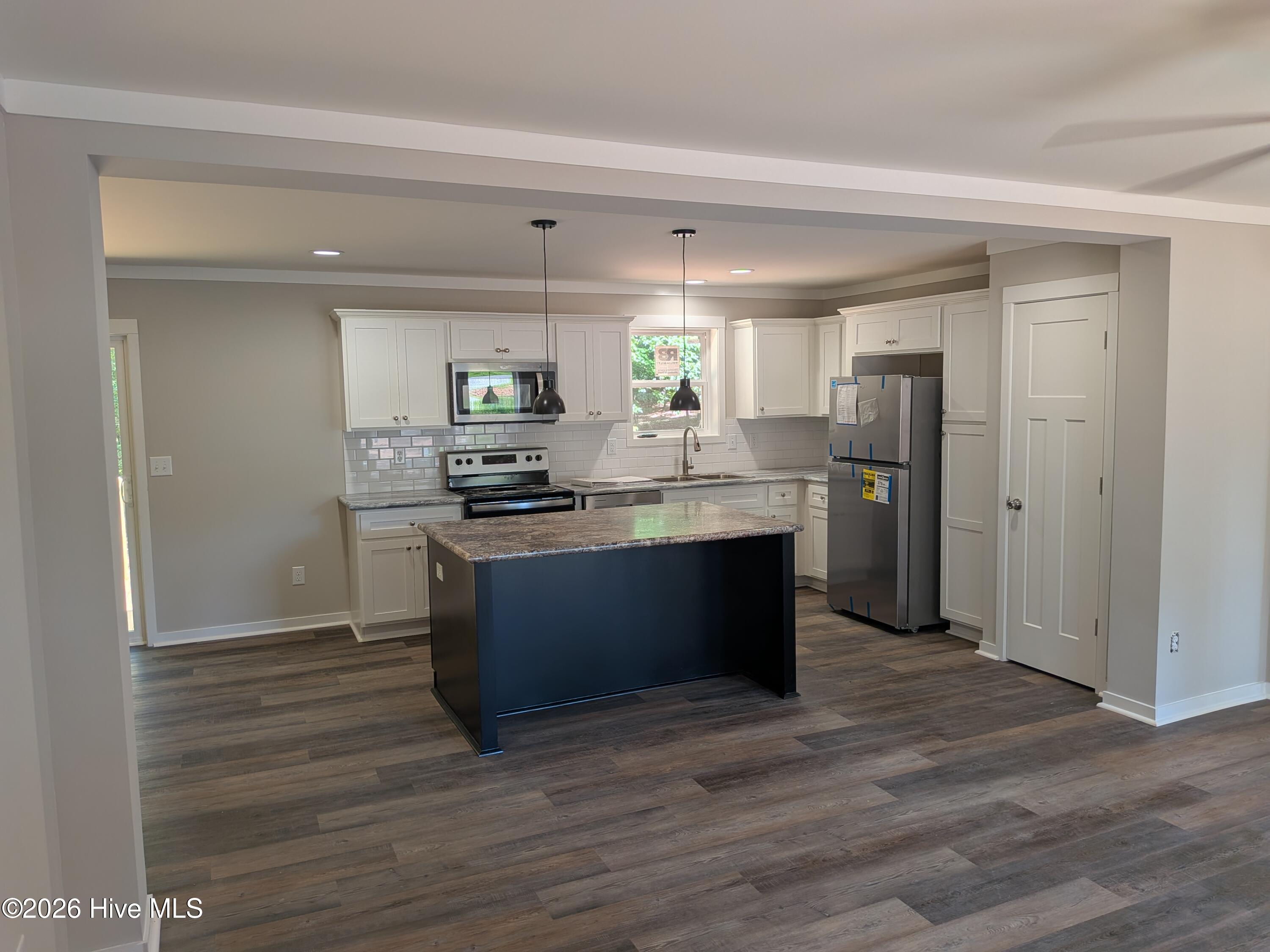 110 Holmes Lane Property Photo 6