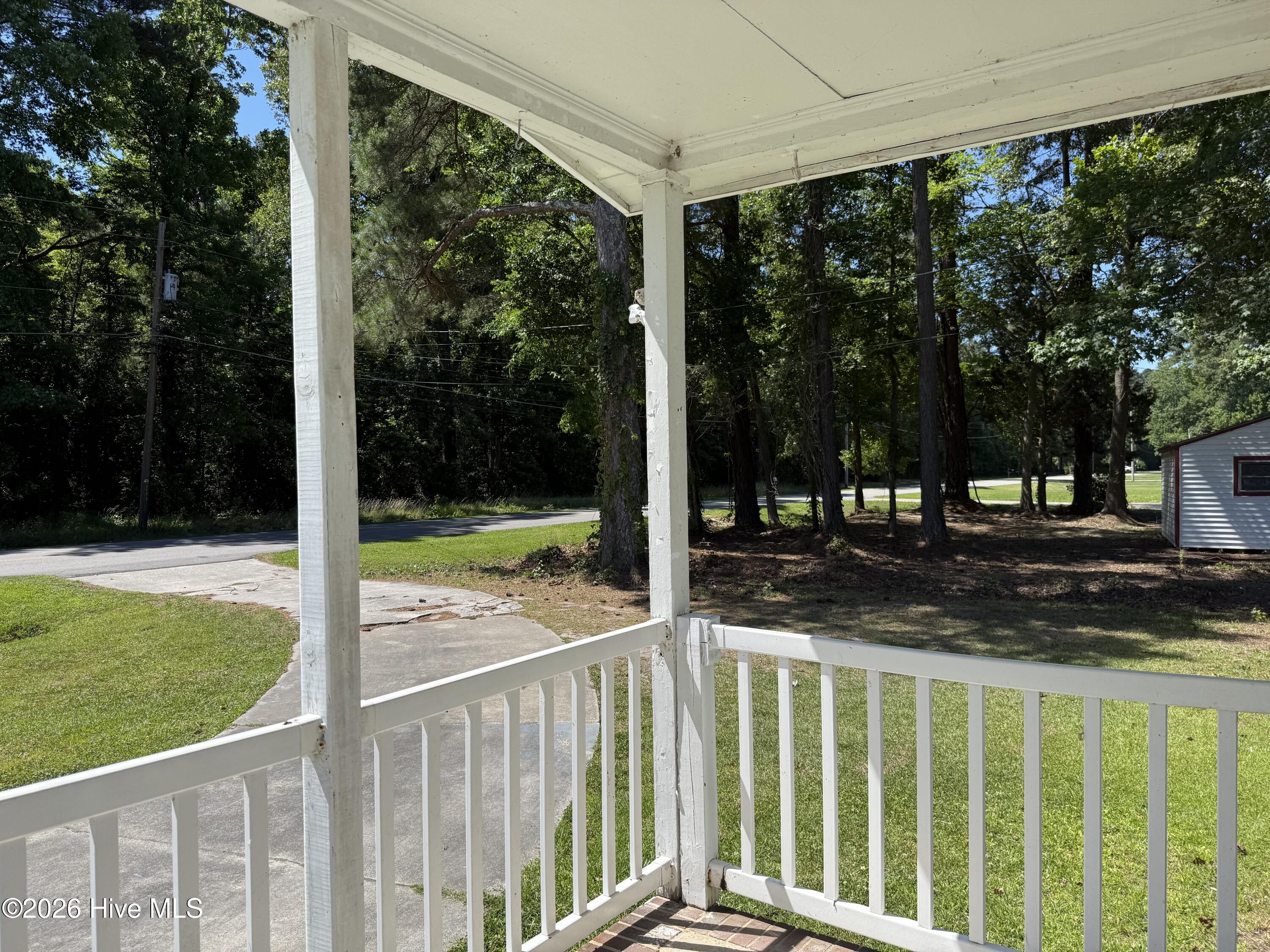 112 Colony Drive Property Photo 2