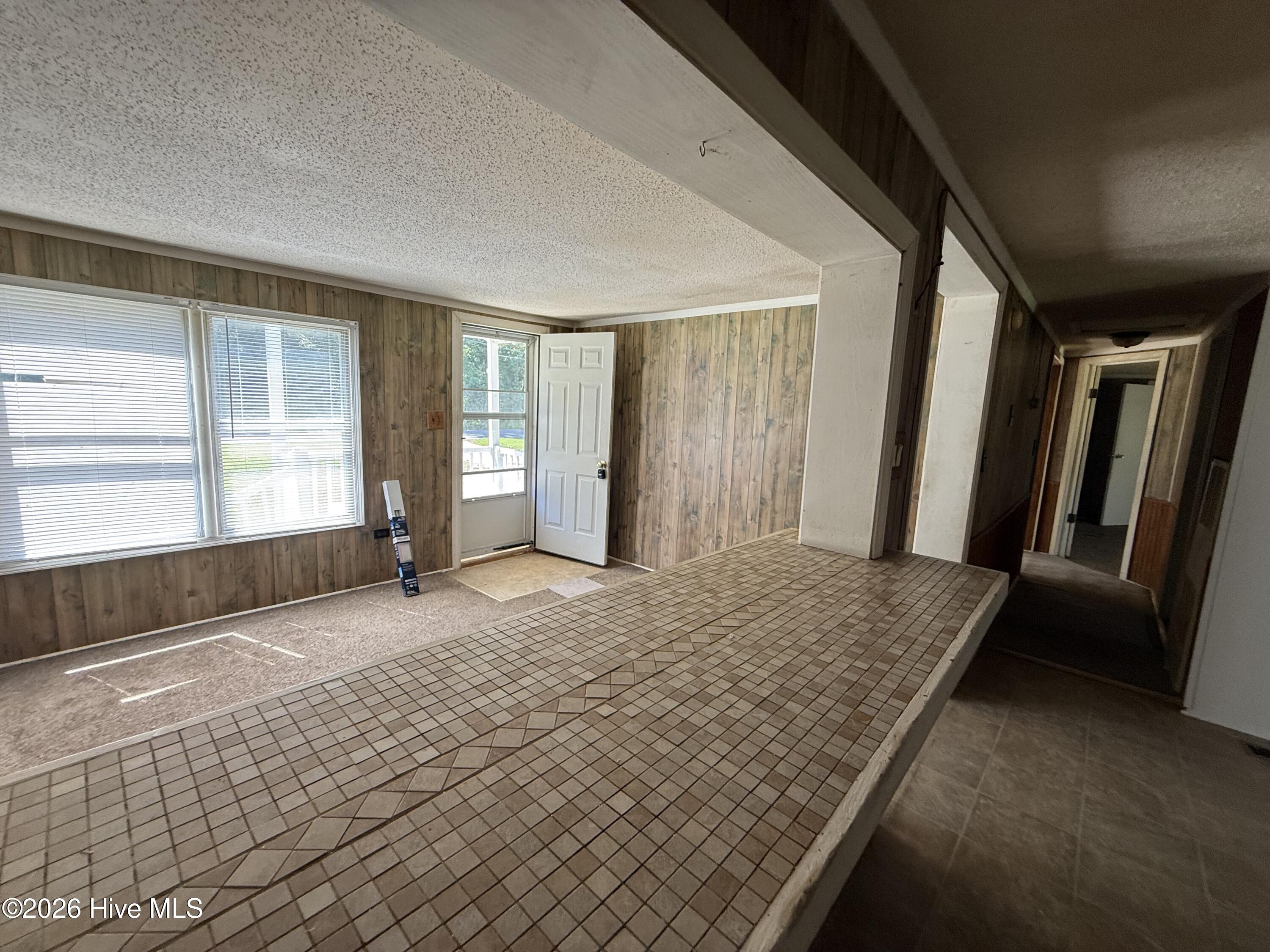 112 Colony Drive Property Photo 5