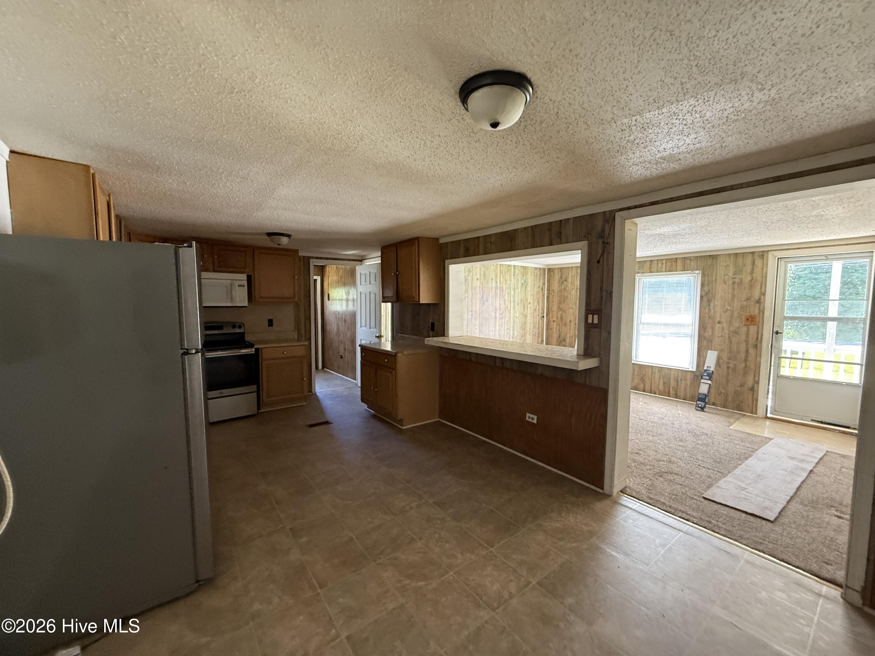 112 Colony Drive Property Photo 7