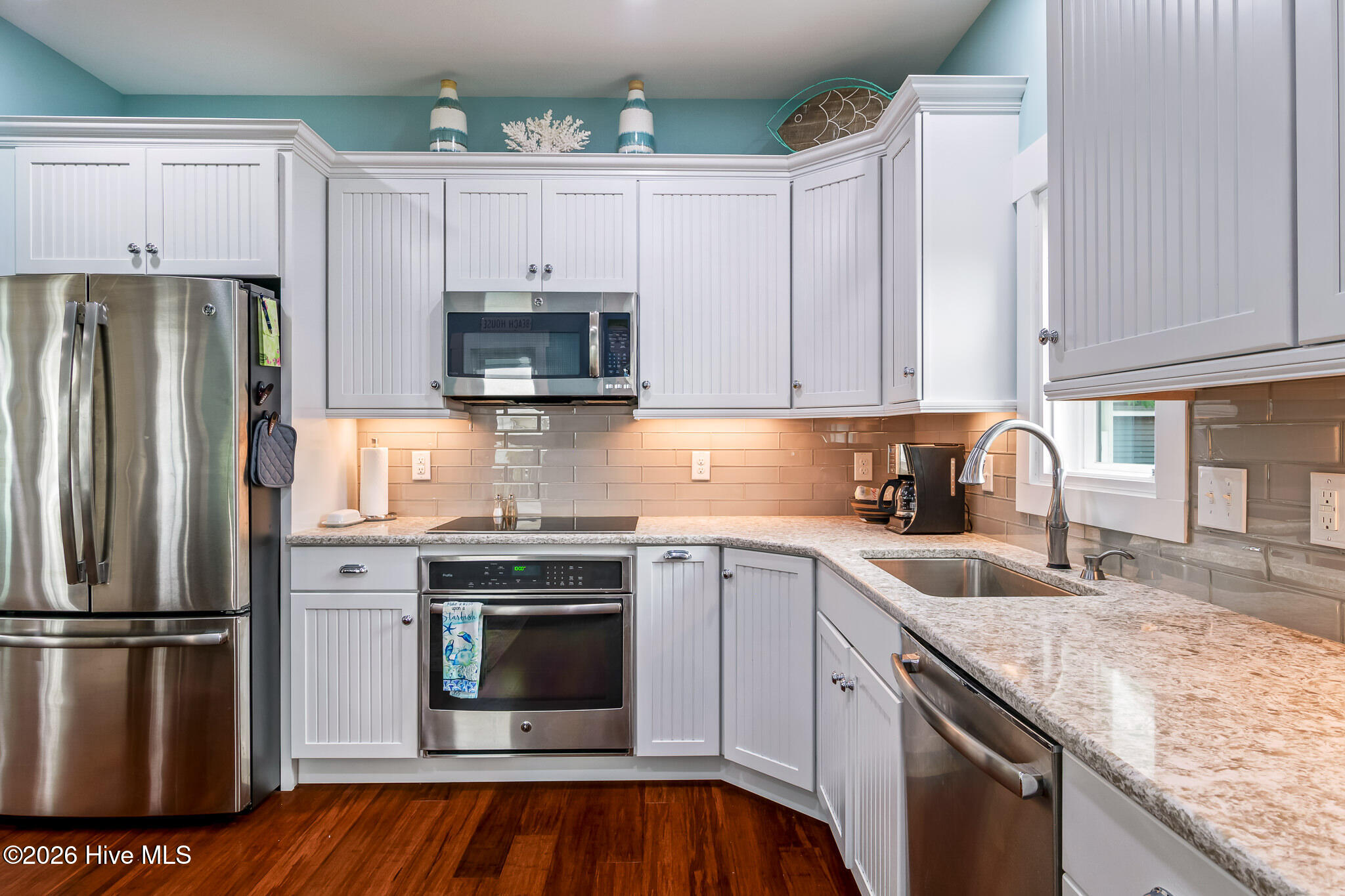 404 30th Street Property Photo 17