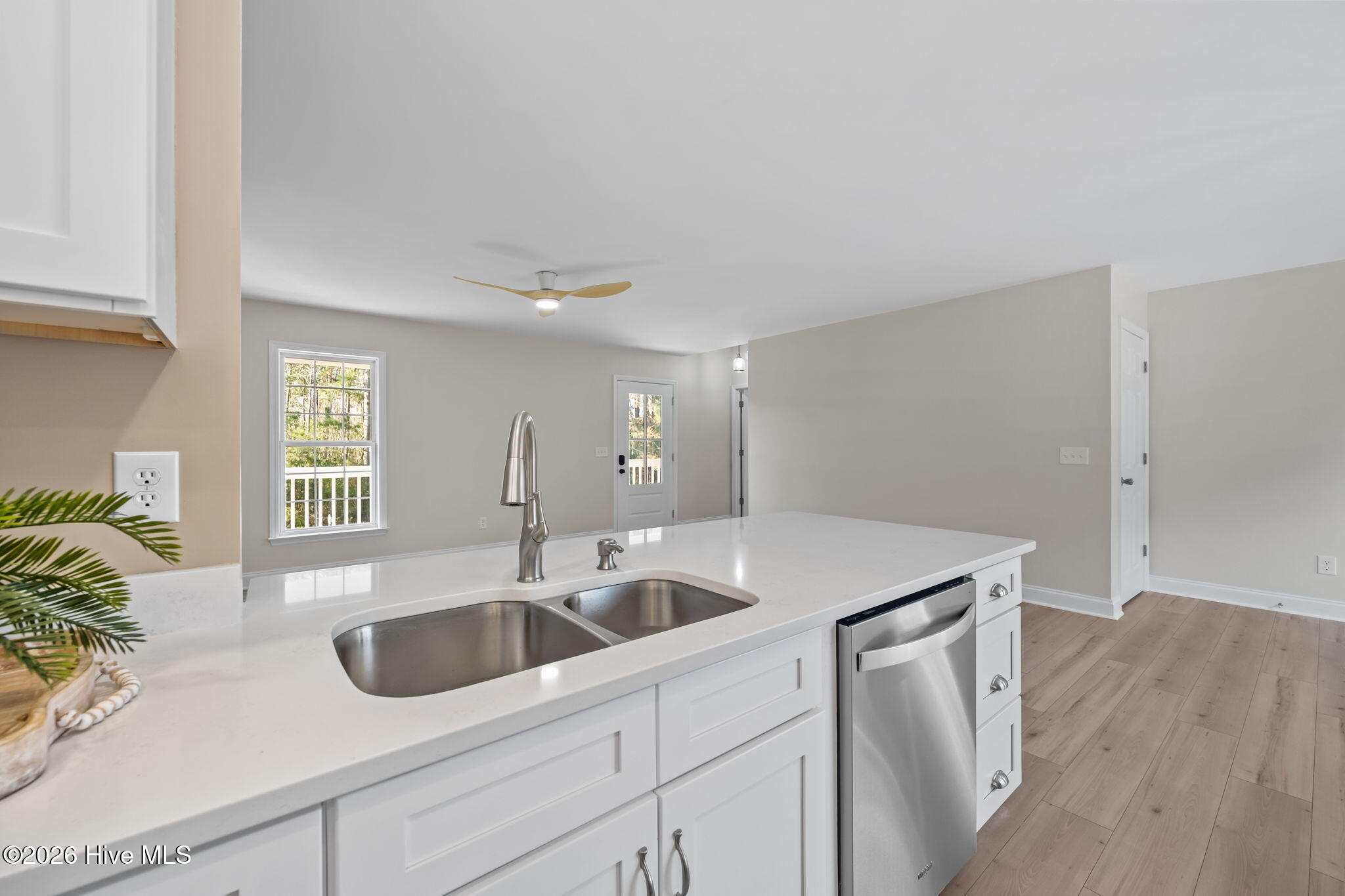 106 Dolphin Drive Property Photo 16
