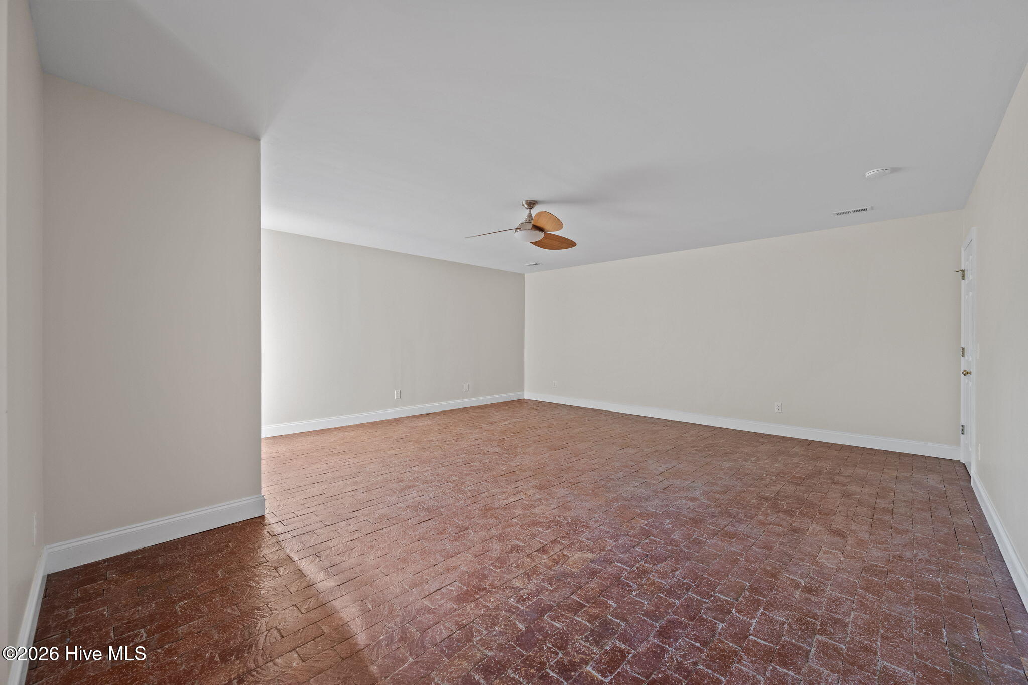 106 Dolphin Drive Property Photo 40