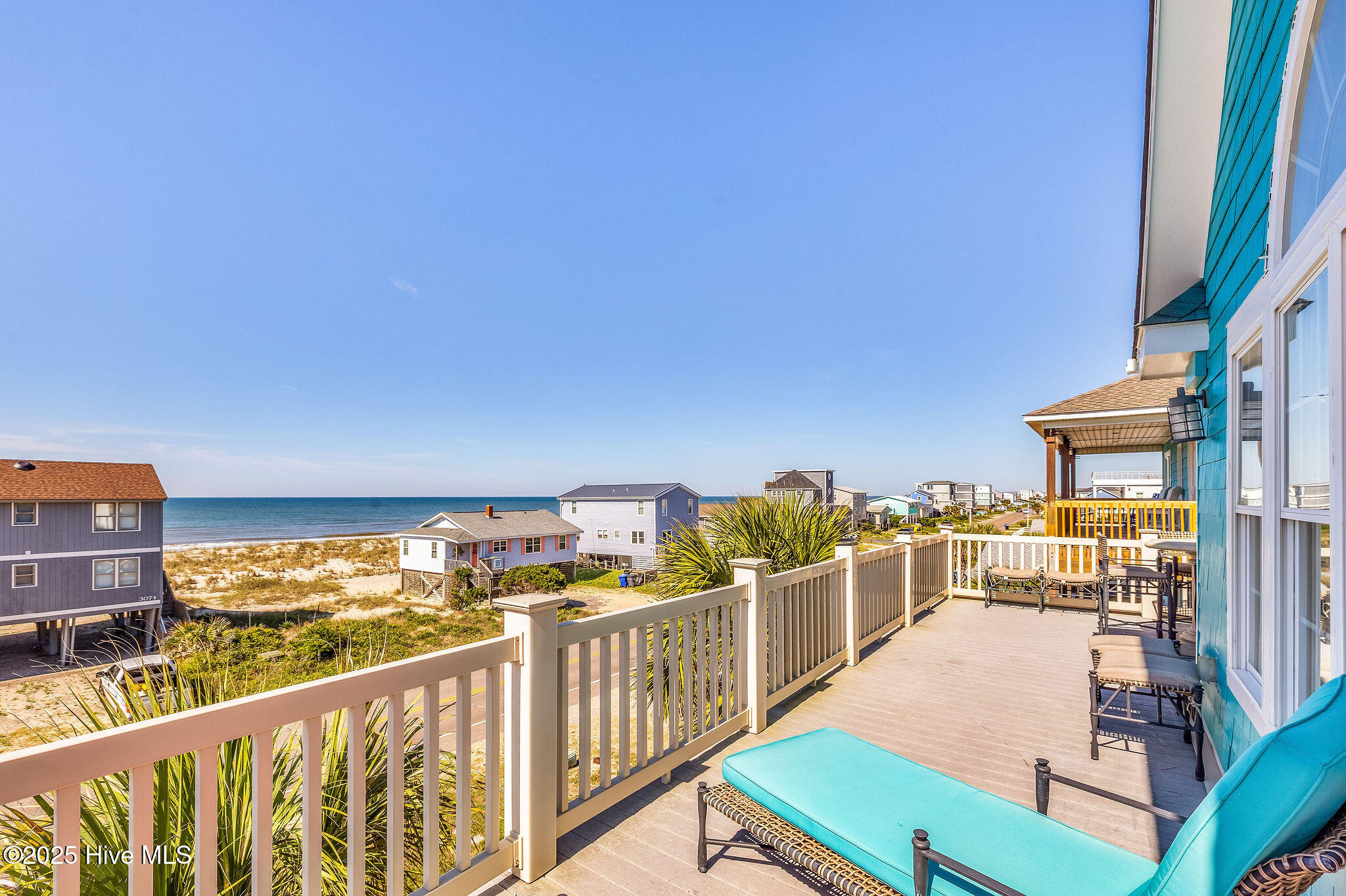 308 E Beach Drive Property Photo 10