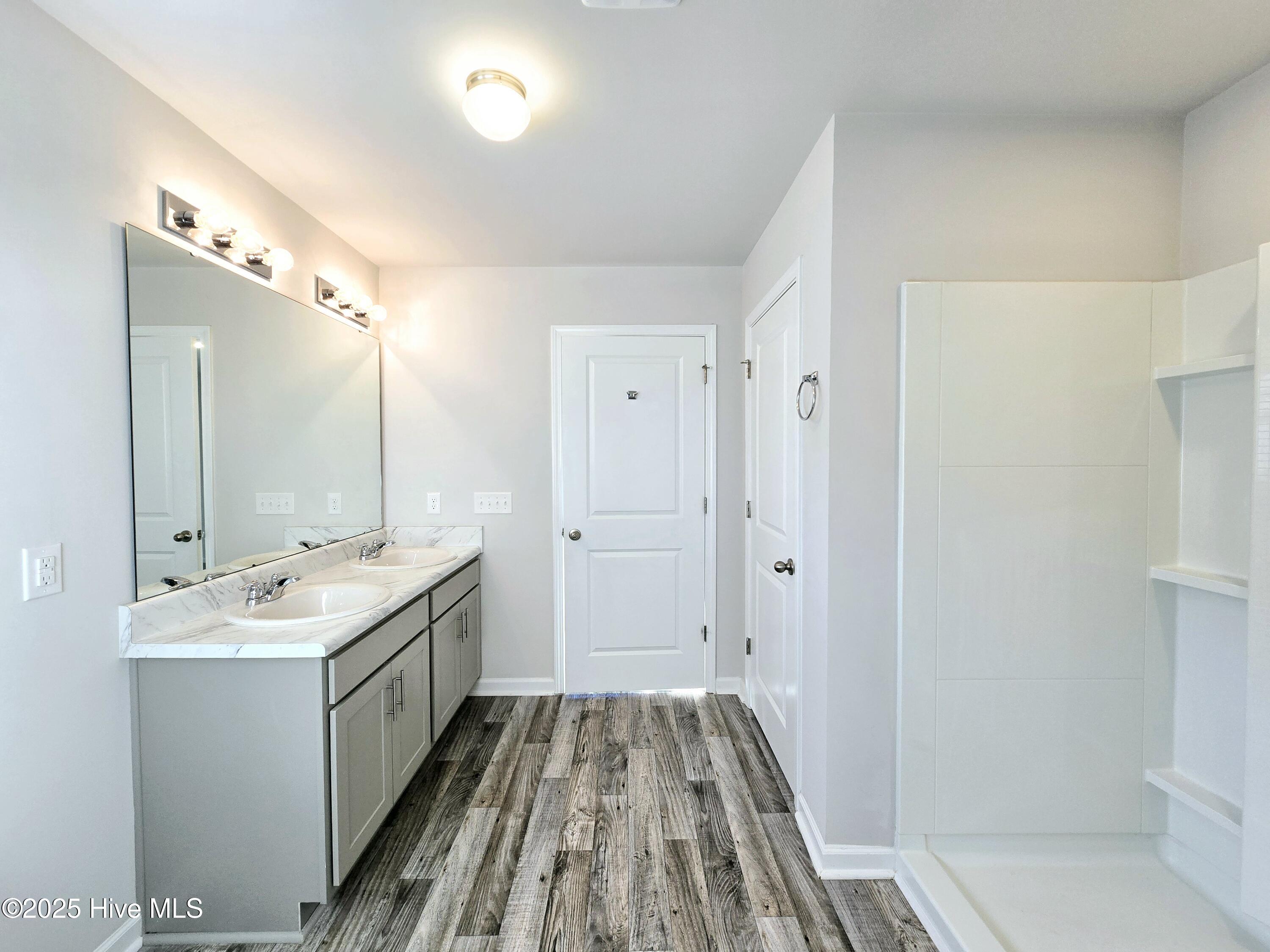 4928 Abbington Oaks Way Se Property Photo 9