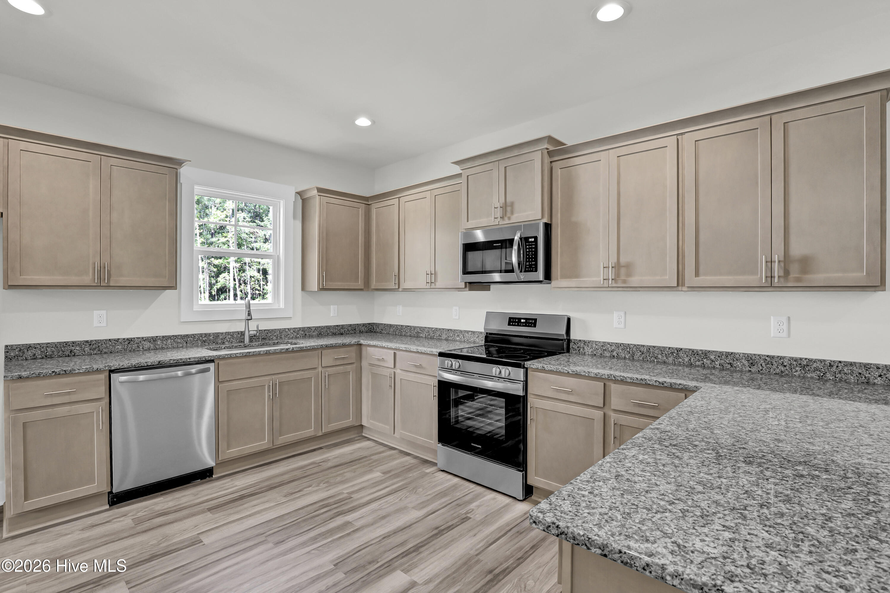 42 Peach Court Property Photo 10