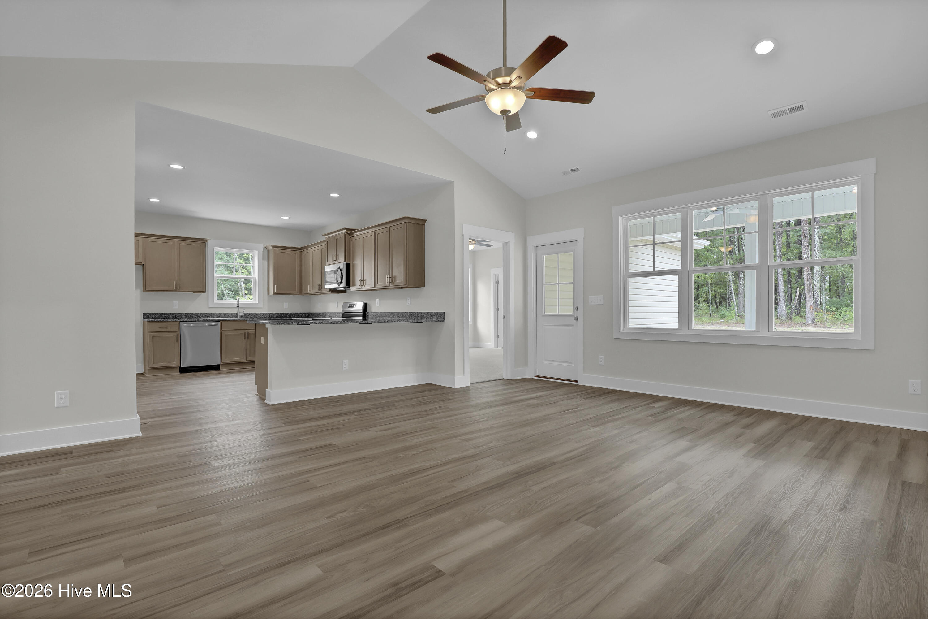 42 Peach Court Property Photo 22