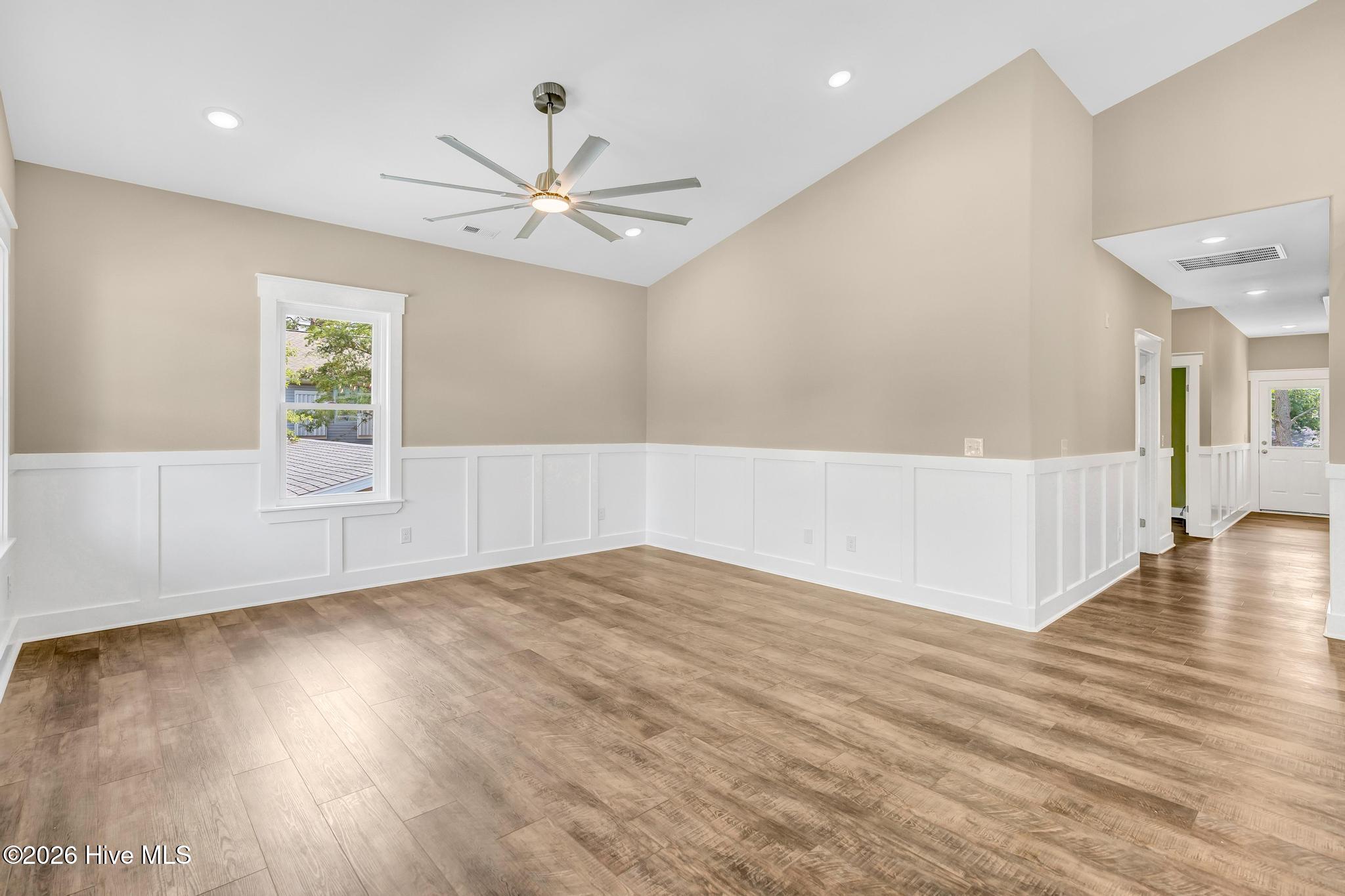 152 Ne 1st Street Property Photo 5