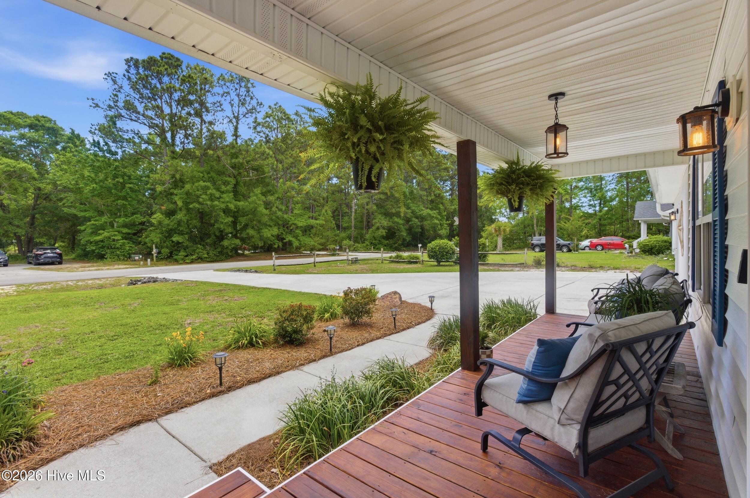 245 Barrington Ridge Property Photo 2