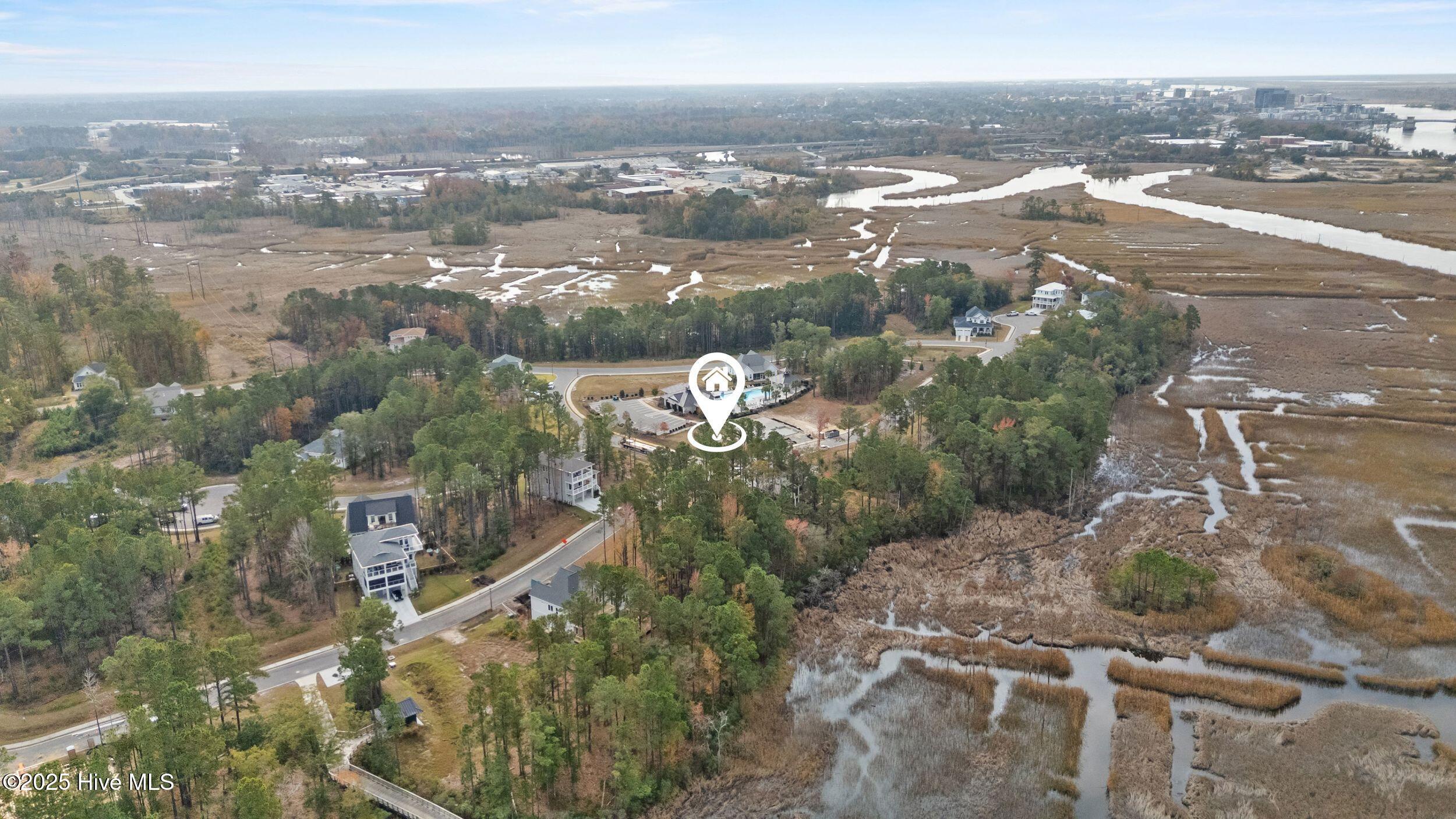 1556 Riverview Terrace Property Photo 8
