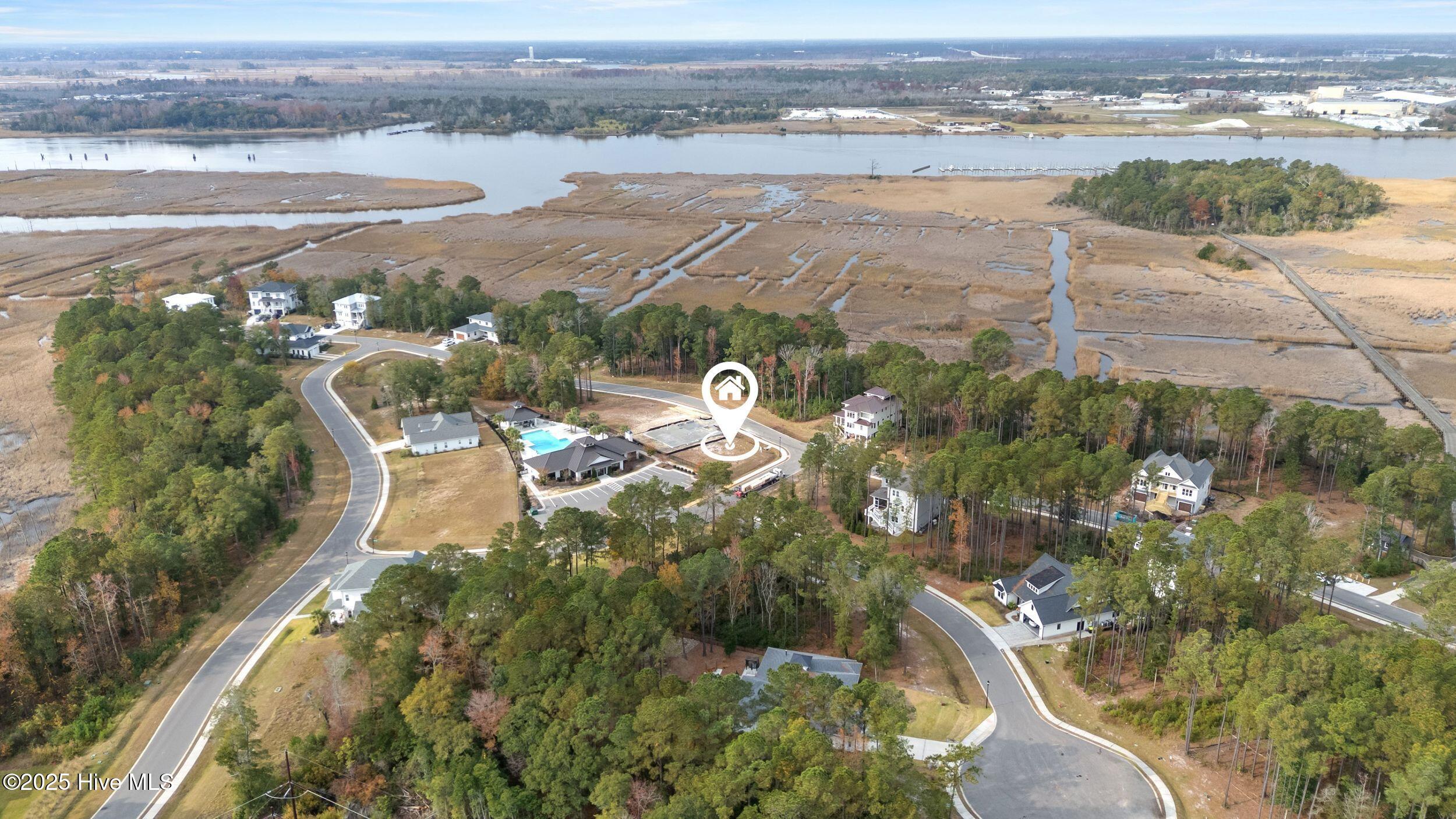 1556 Riverview Terrace Property Photo 9