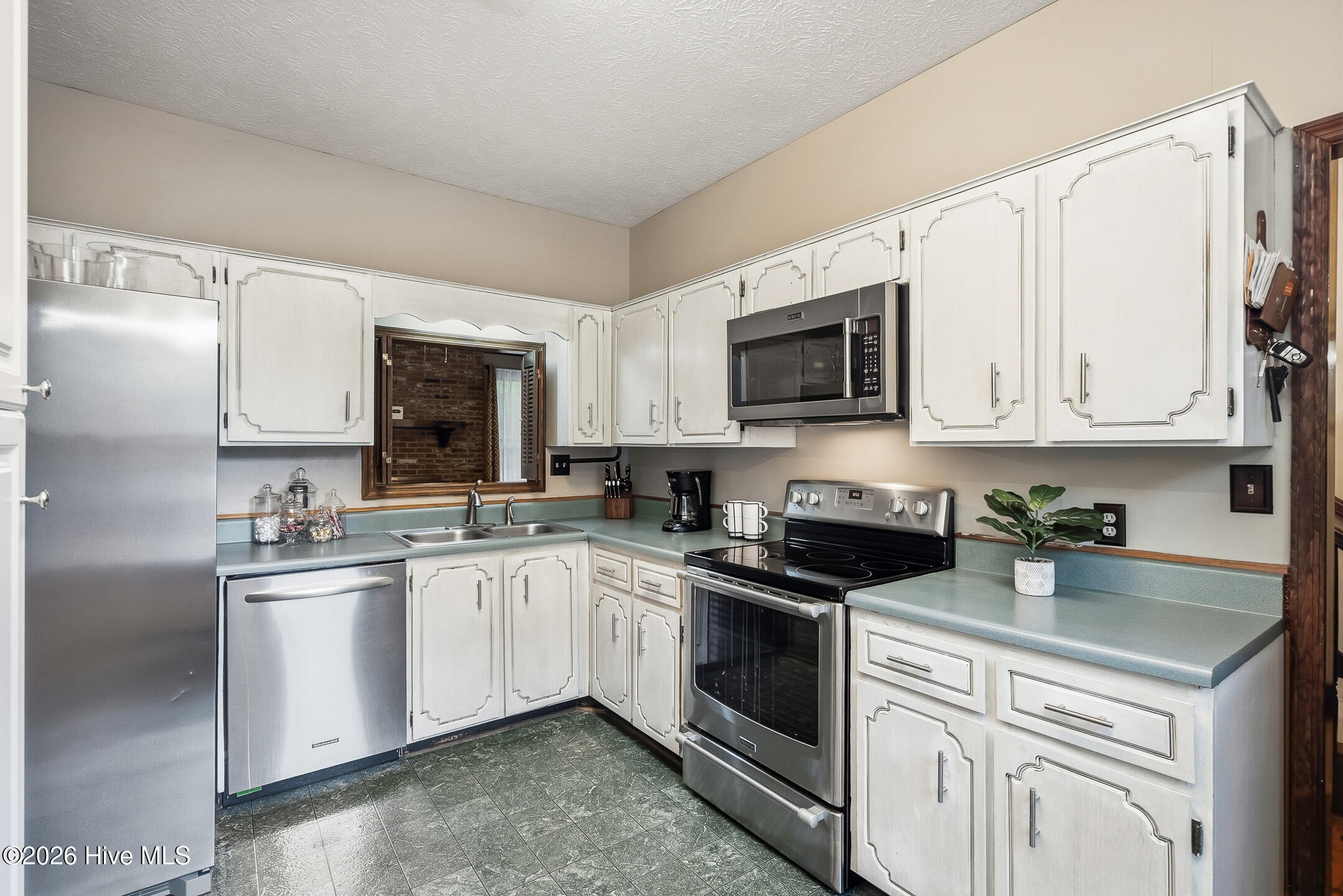 8 Foxhil Drive Property Photo 14