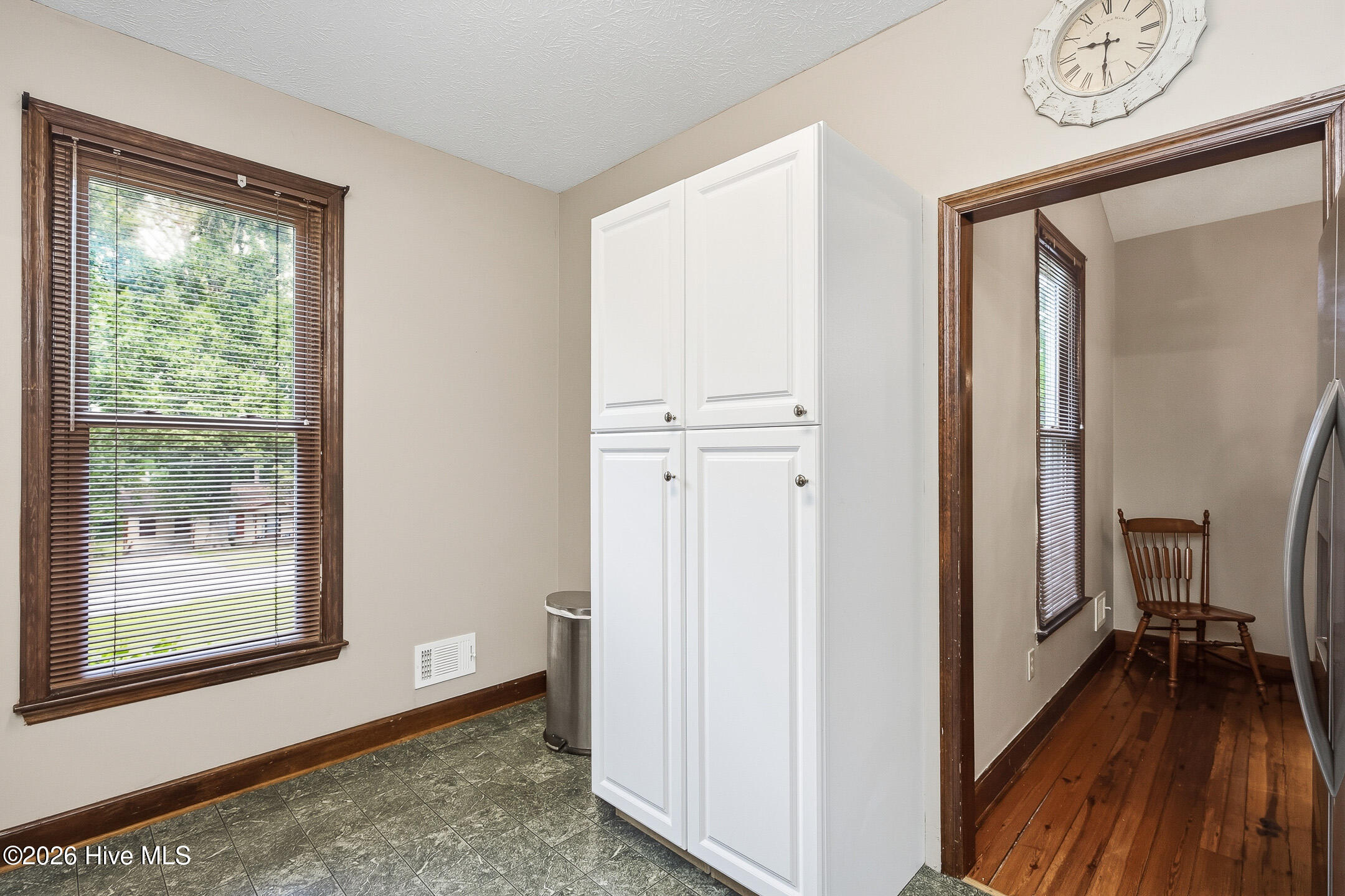 8 Foxhil Drive Property Photo 18