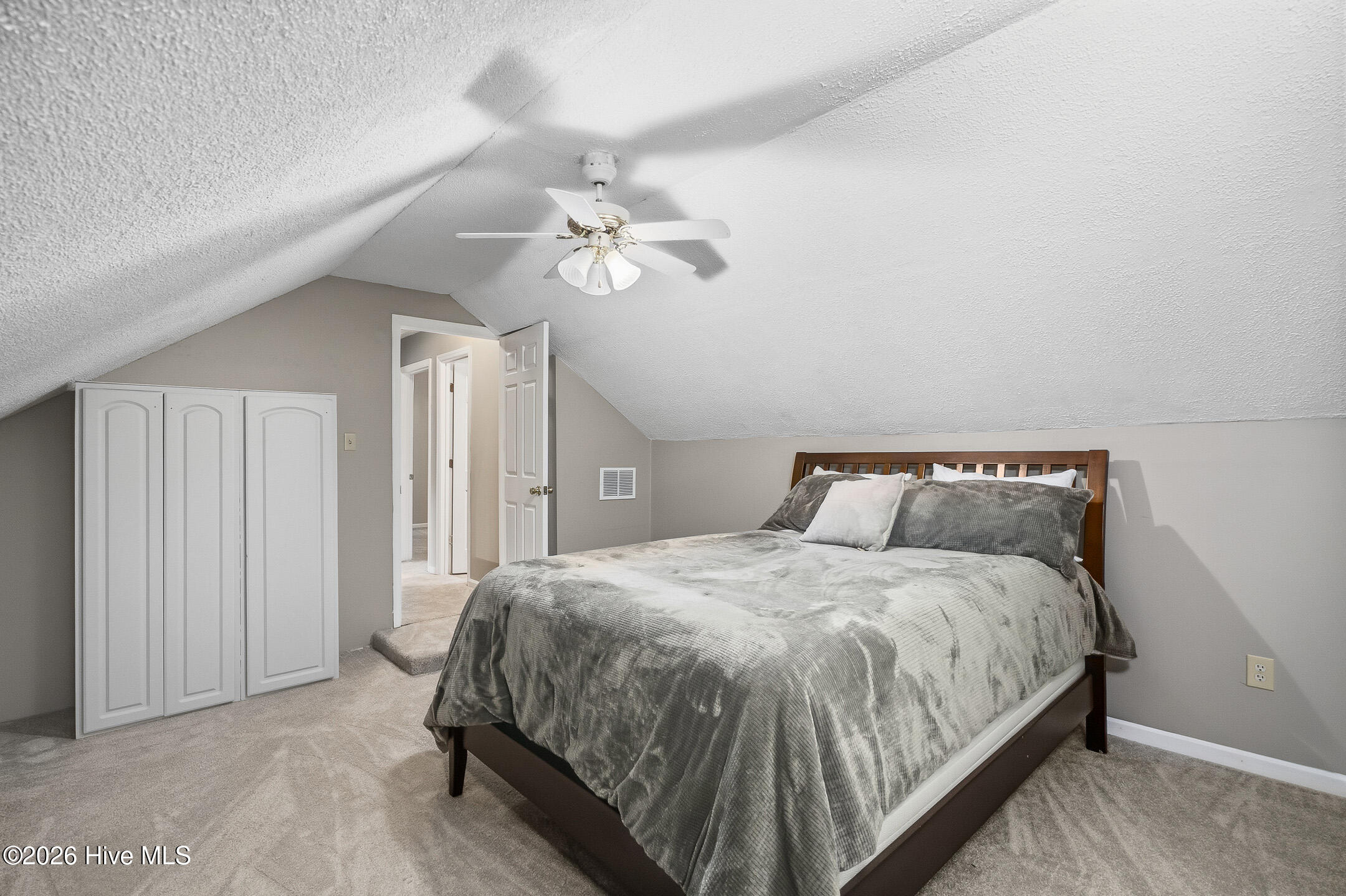 8 Foxhil Drive Property Photo 29
