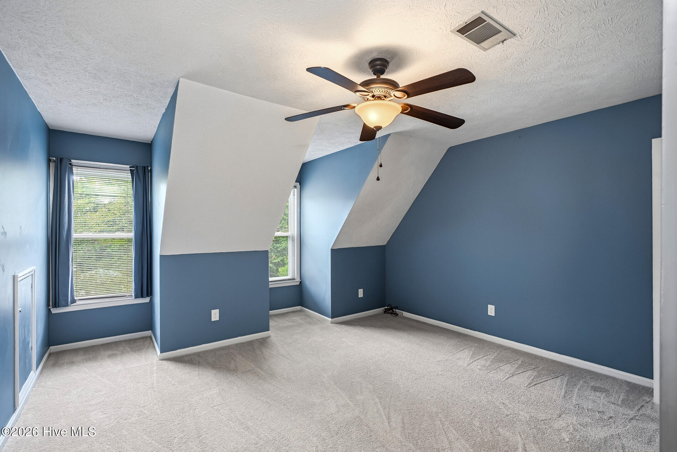 8 Foxhil Drive Property Photo 31