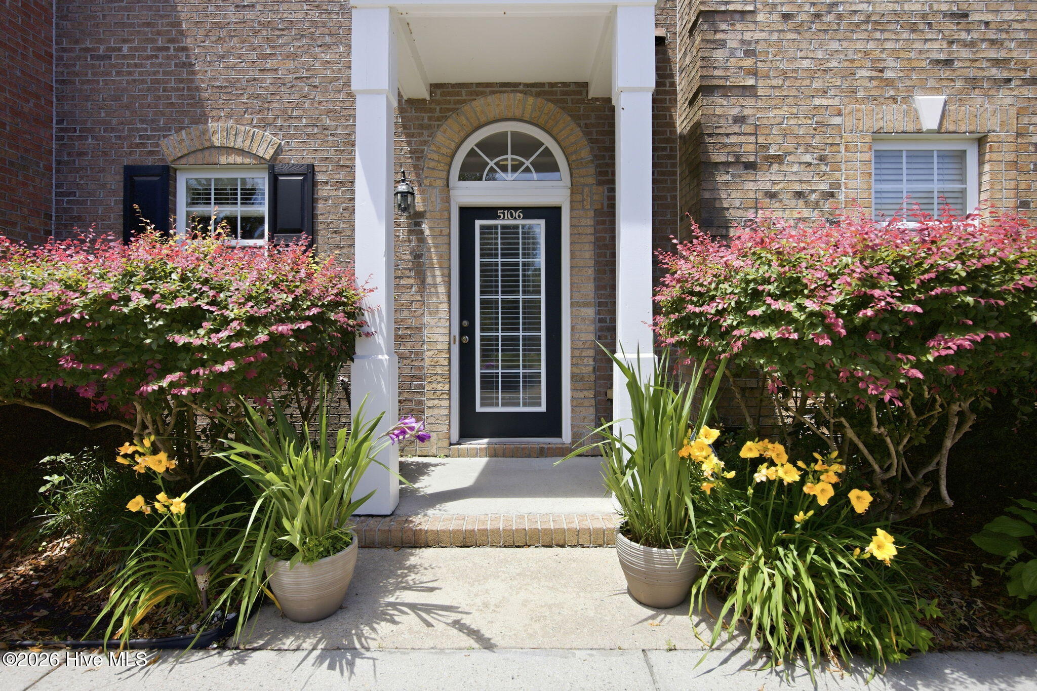 5106 Exton Park Loop Property Photo 1