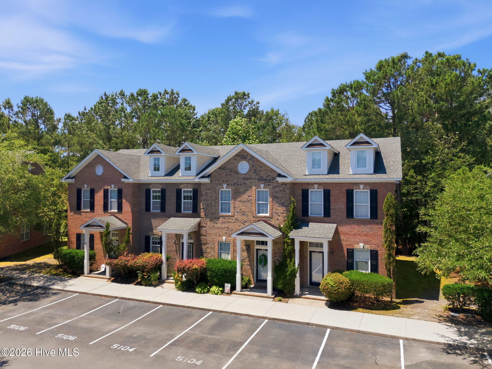 5106 Exton Park Loop Property Photo 2