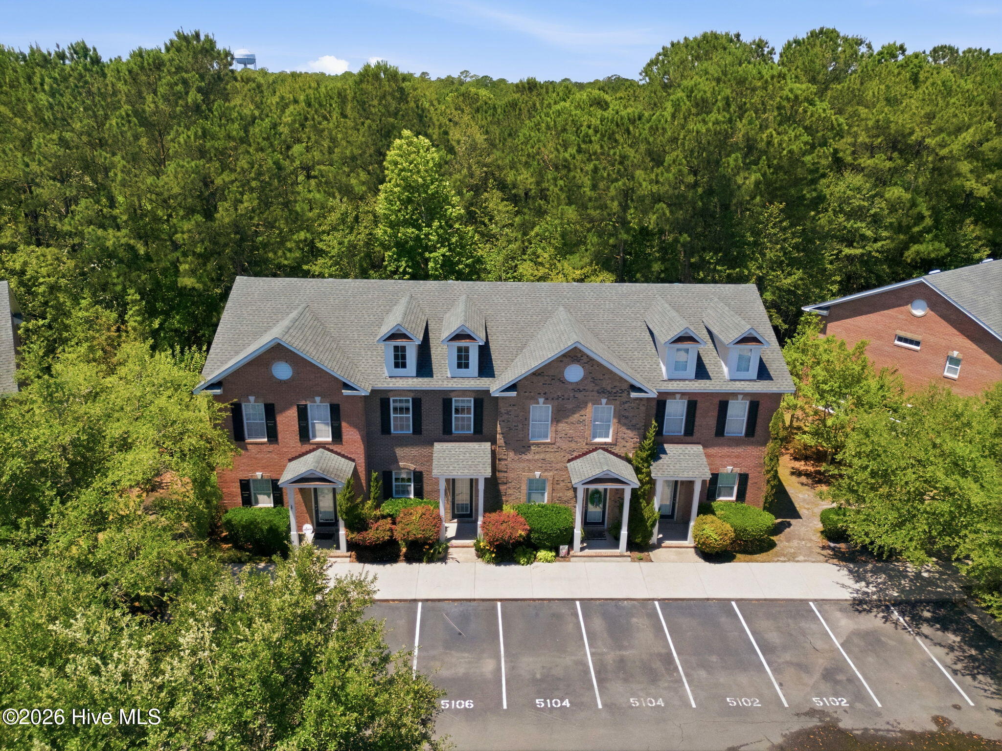 5106 Exton Park Loop Property Photo 3
