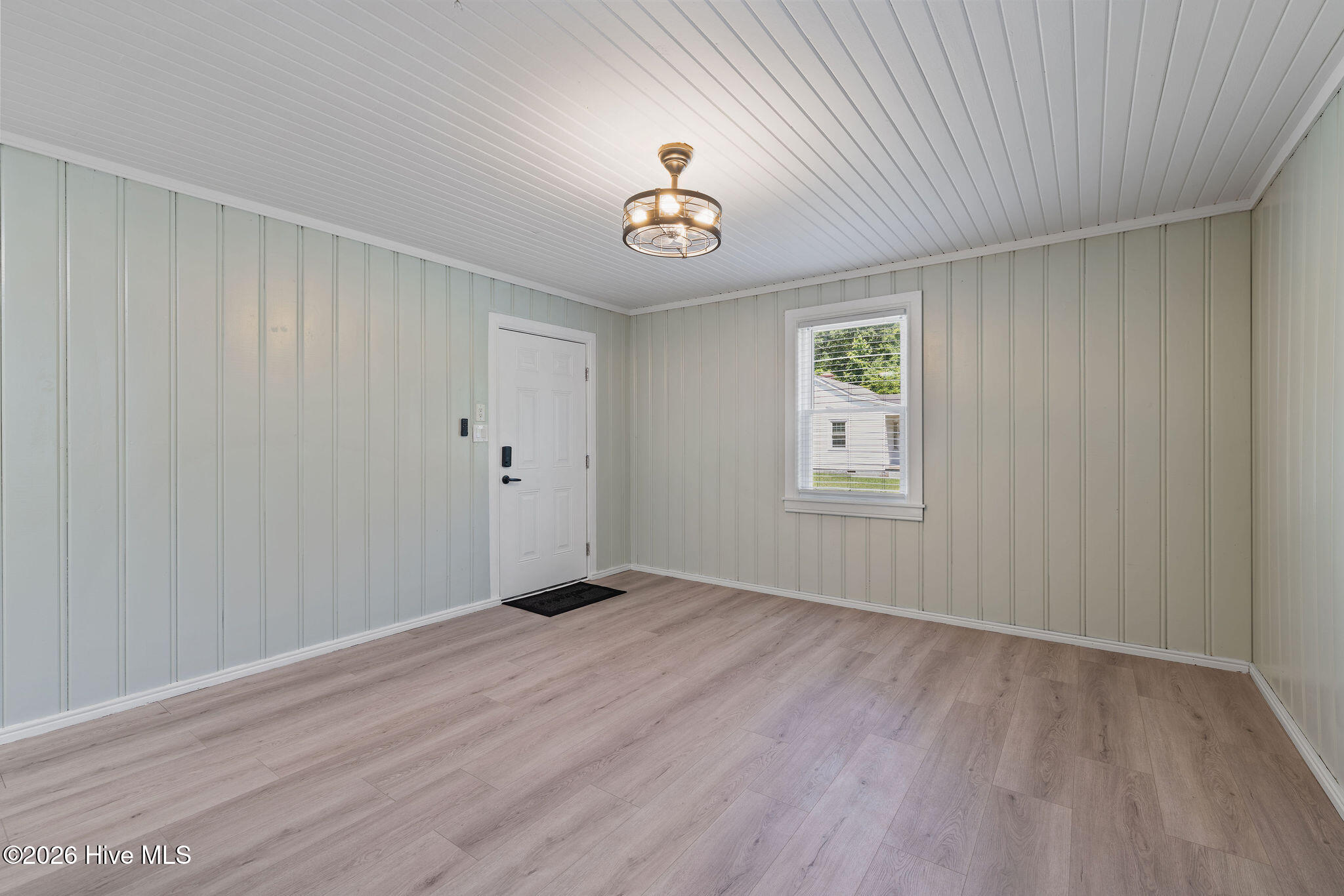 212 Clay Street Property Photo 8