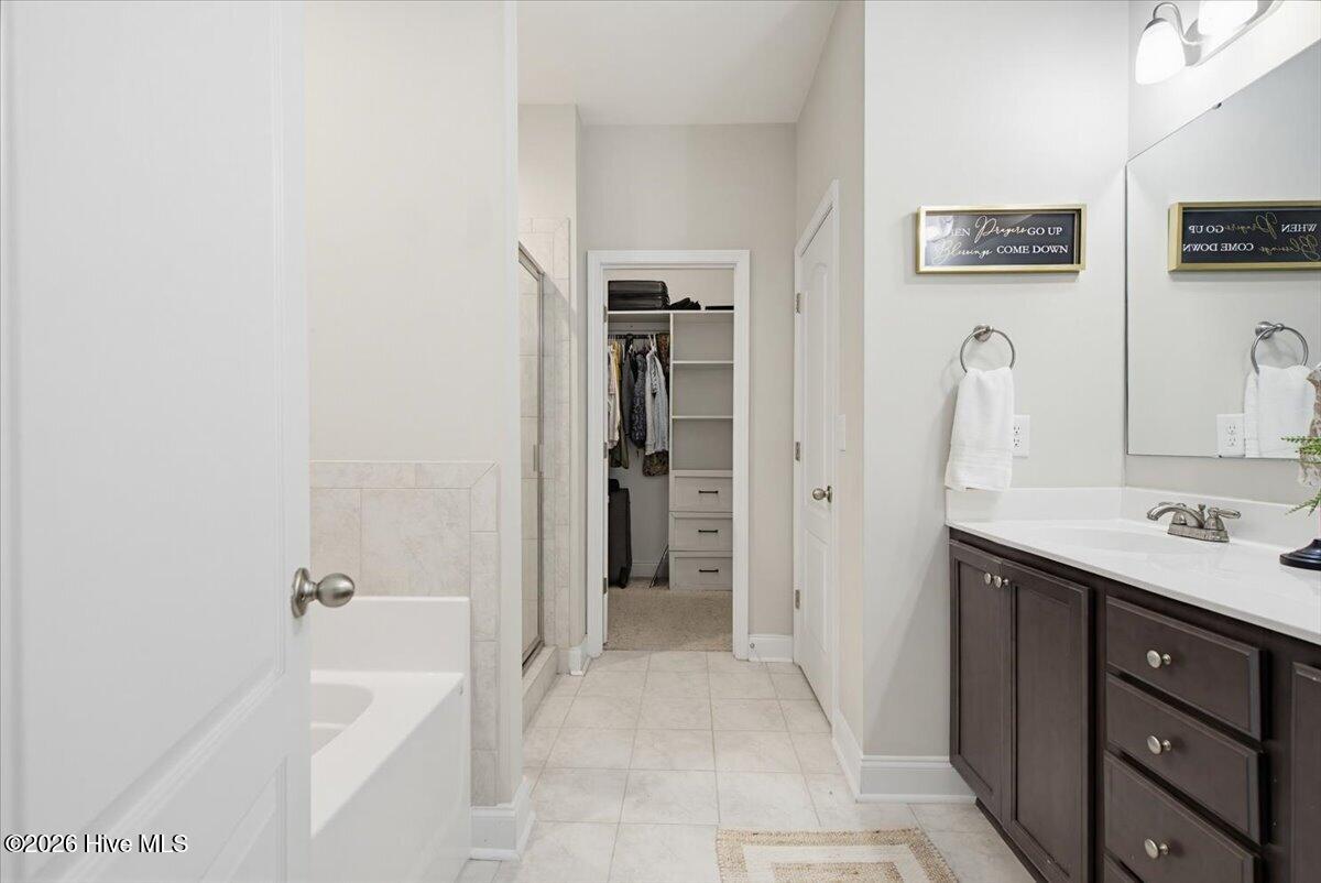 598 E L Ives Drive Property Photo 11