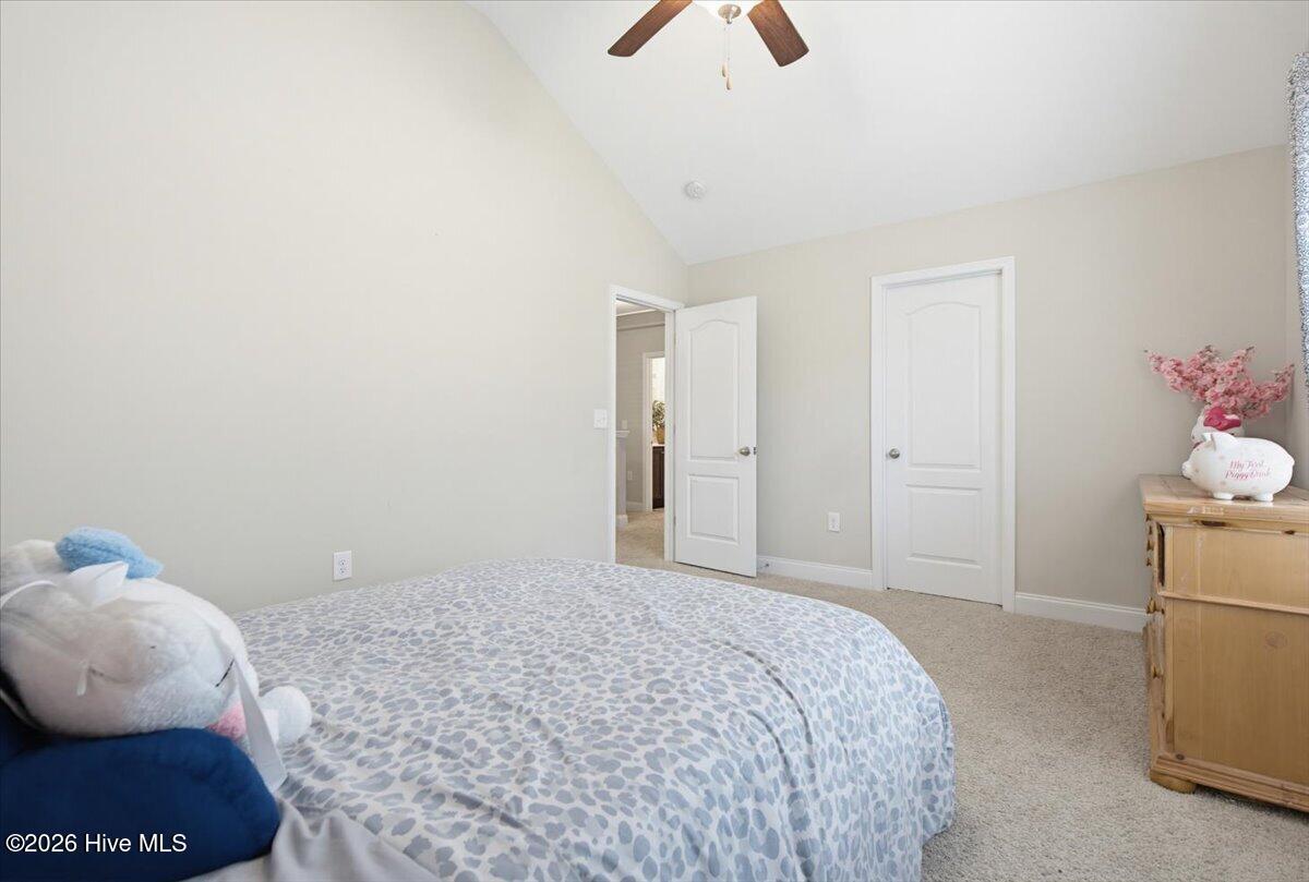 598 E L Ives Drive Property Photo 23