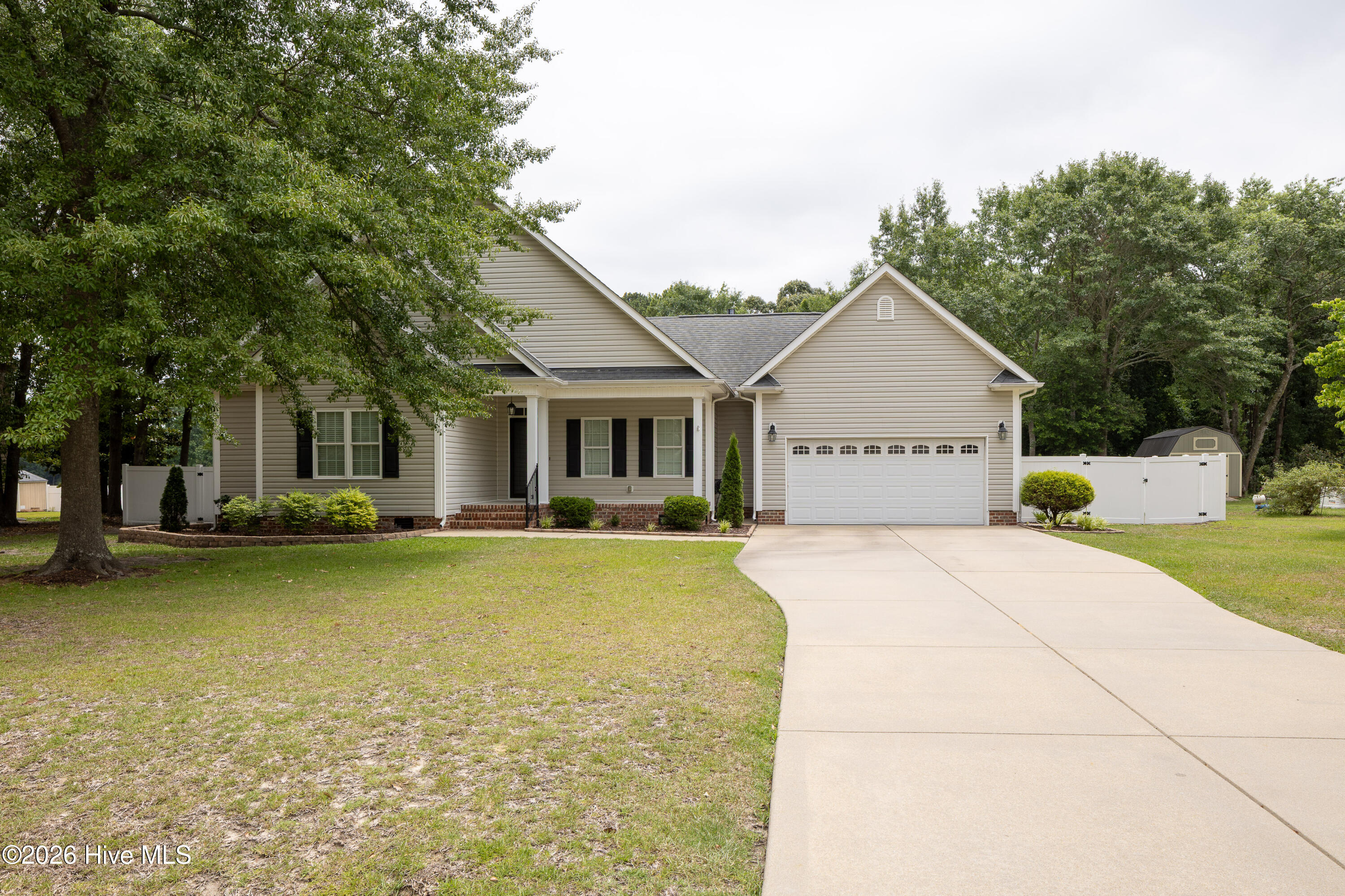 294 Pinecroft Drive Property Photo 1